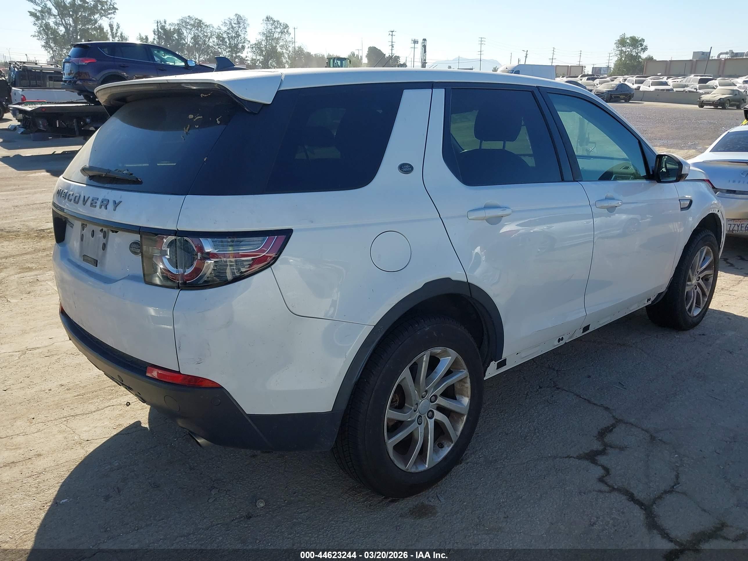 LAND ROVER image 4