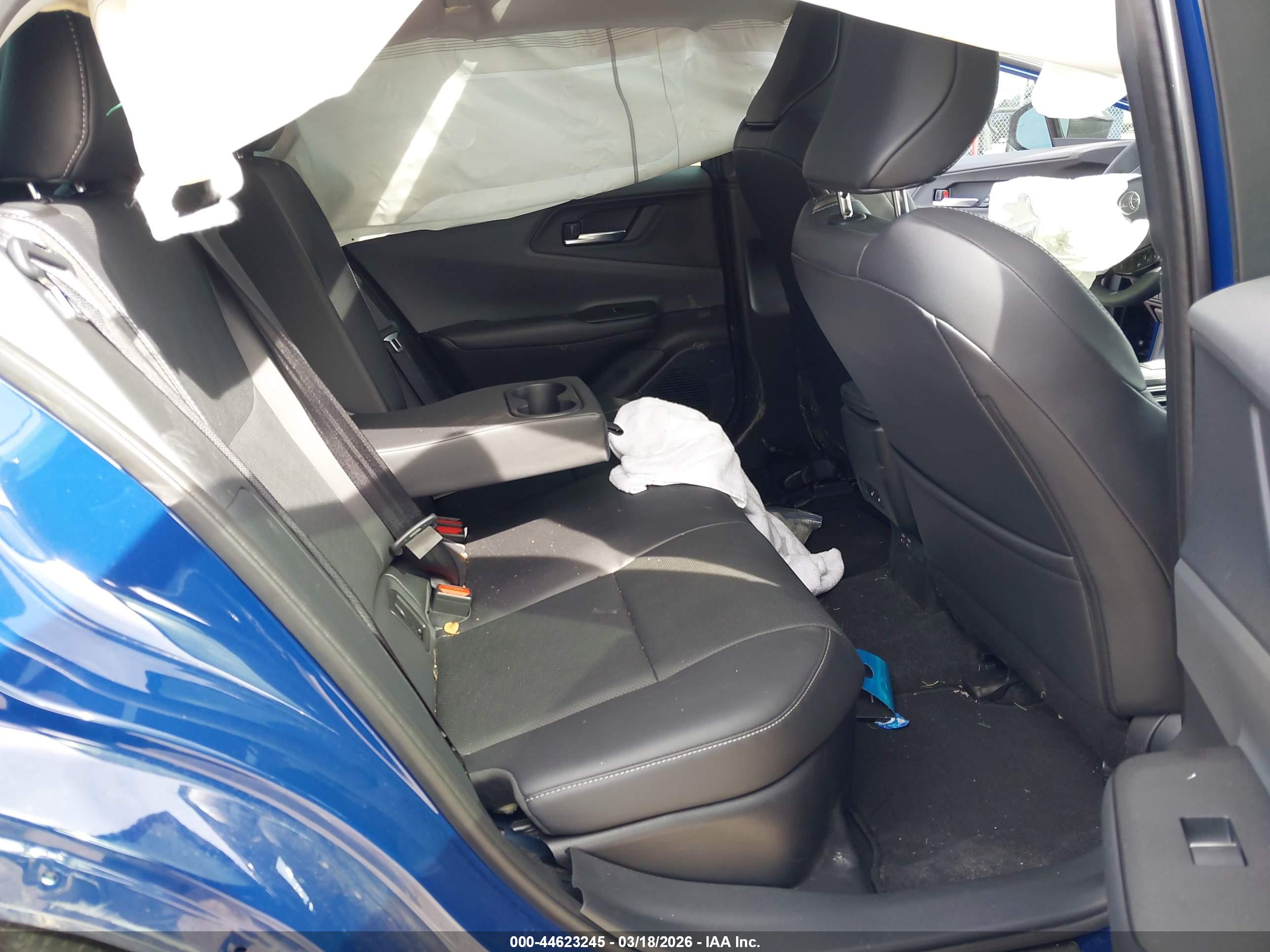 TOYOTA PRIUS image 8