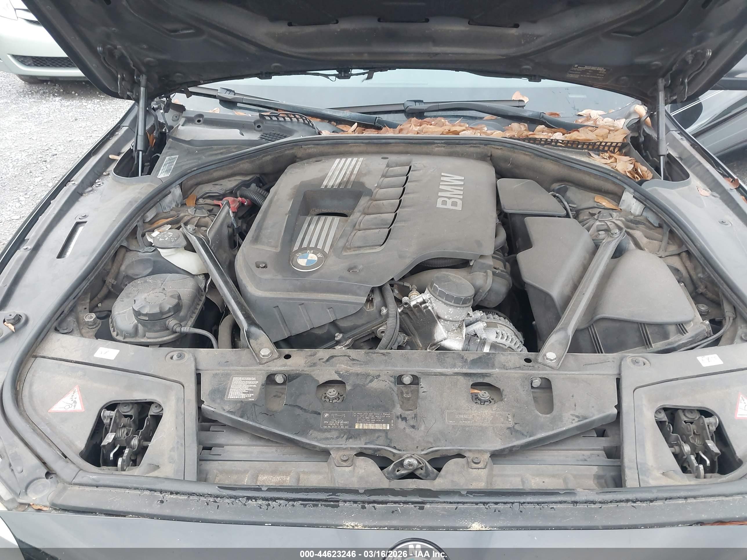 BMW 528I image 10