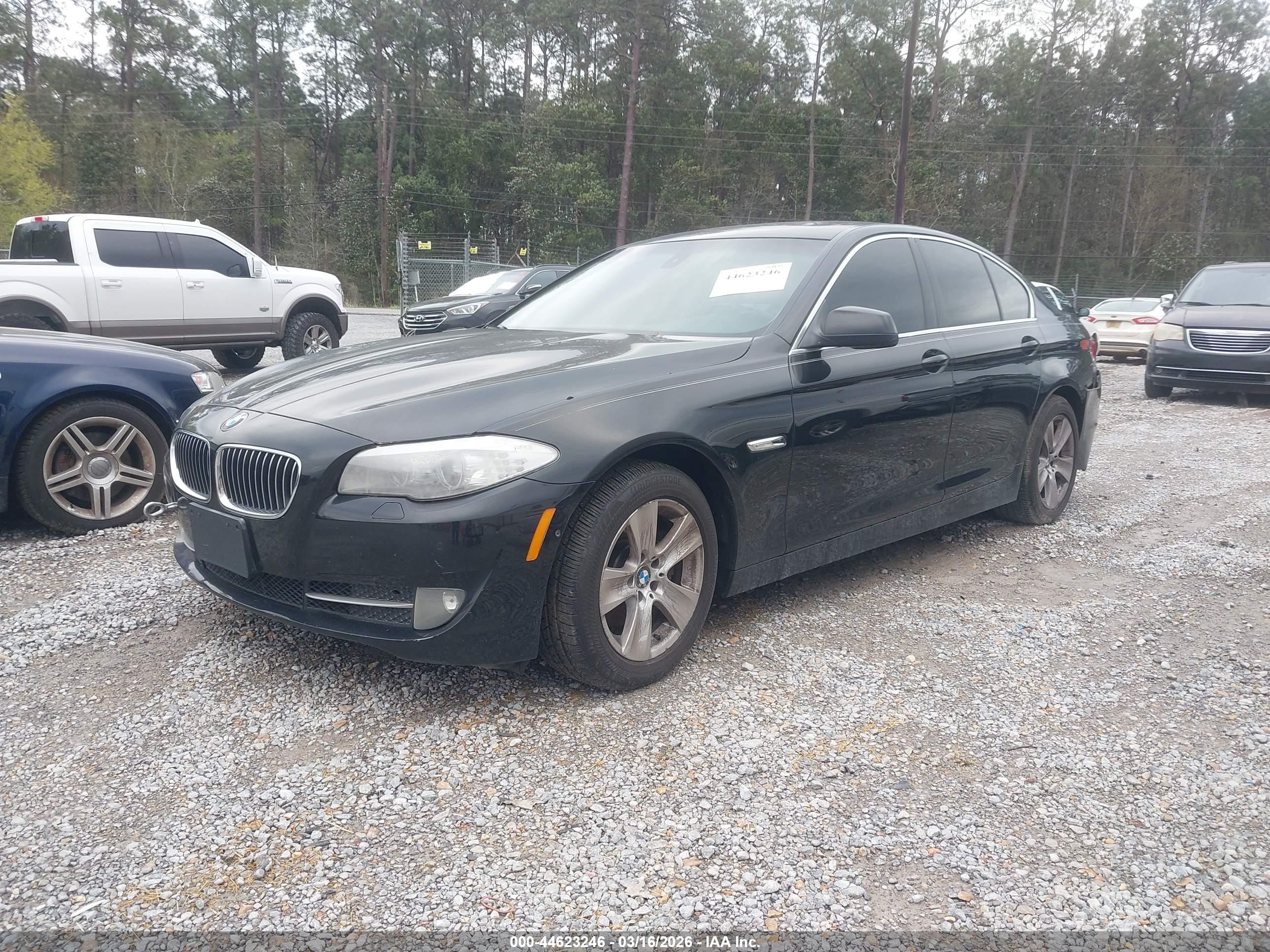 BMW 528I image 2