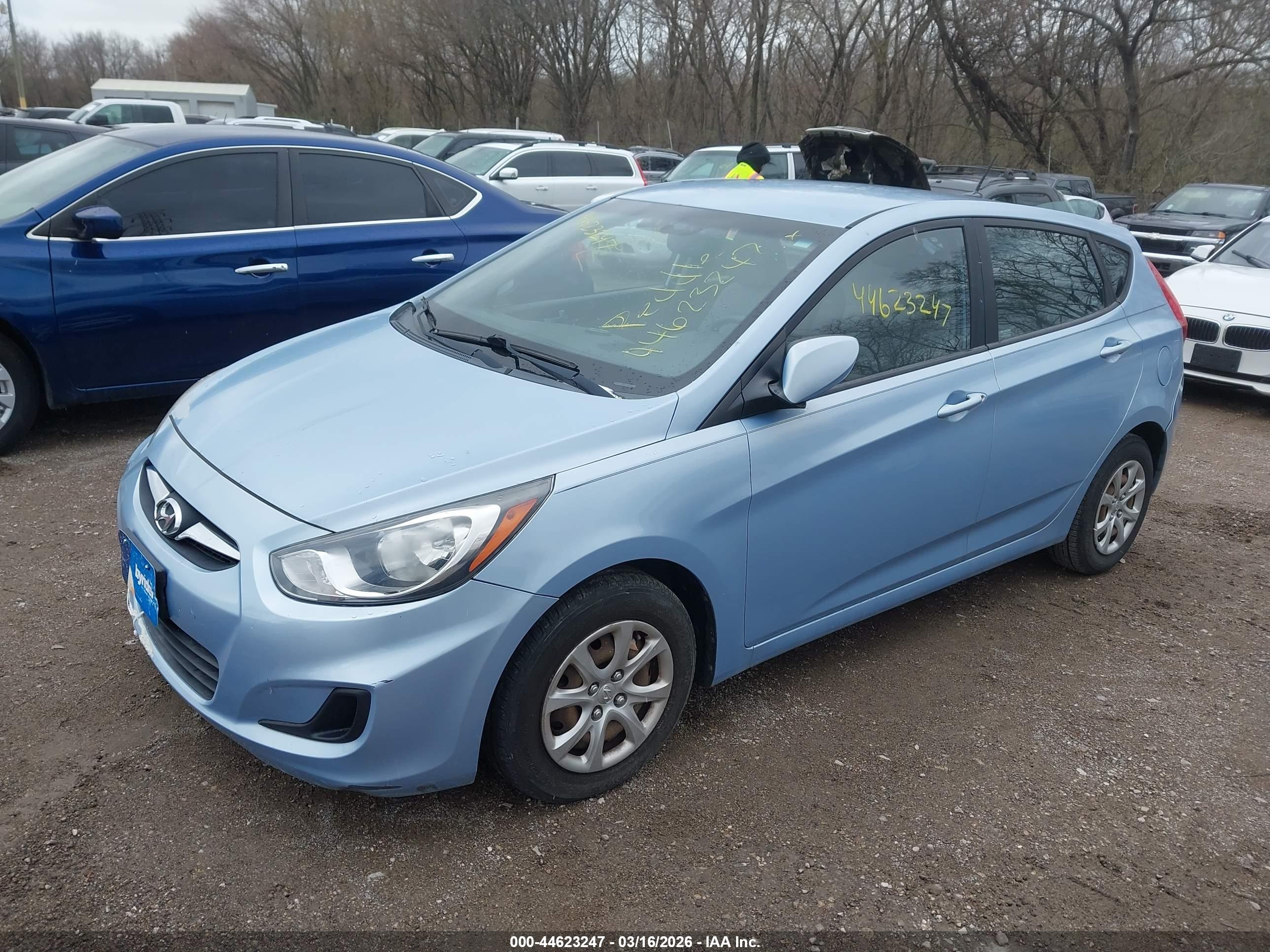 HYUNDAI ACCENT image 2