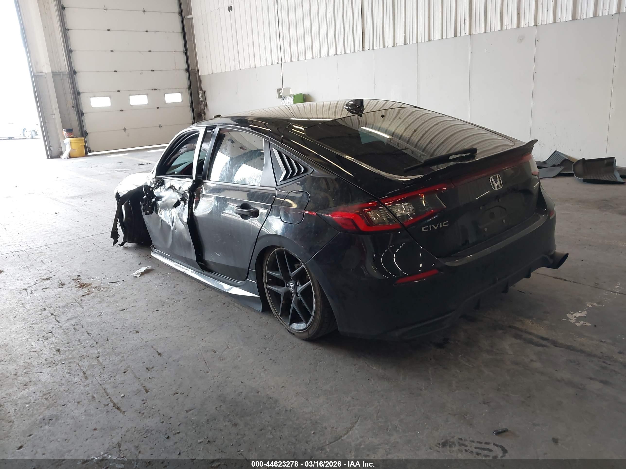 HONDA CIVIC image 3