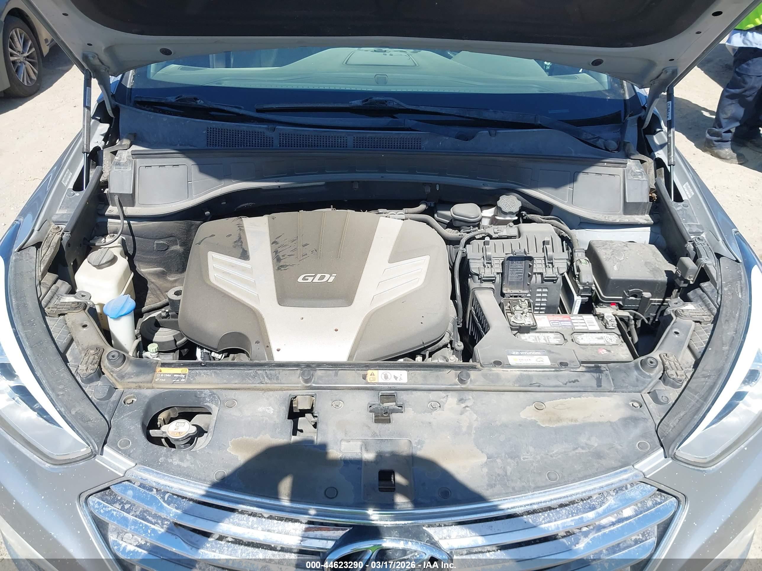 HYUNDAI SANTA image 10