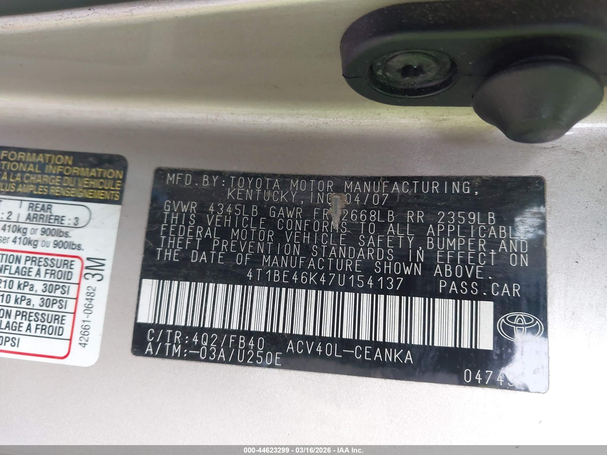 TOYOTA CAMRY image 9