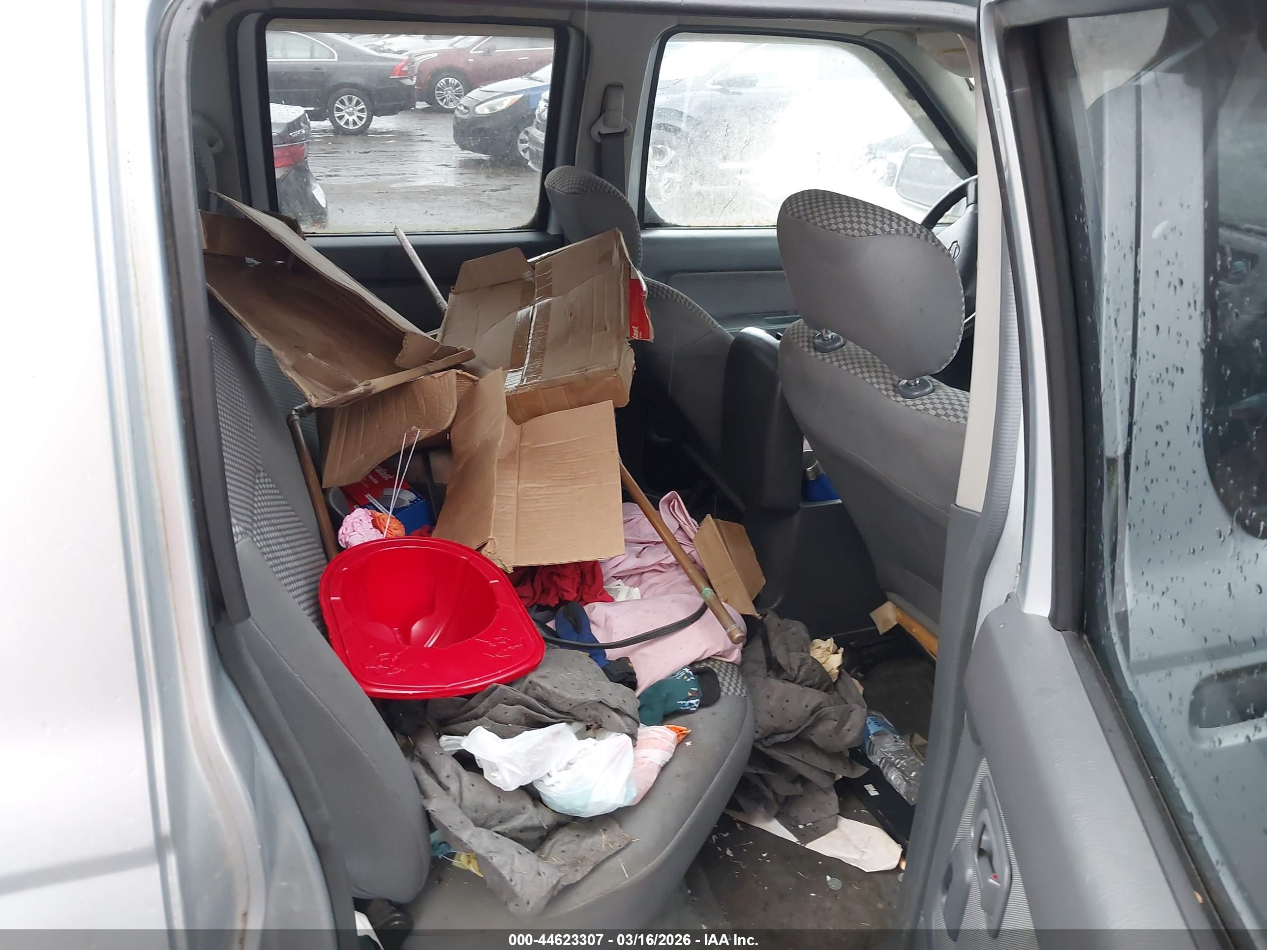 NISSAN FRONTIER image 8