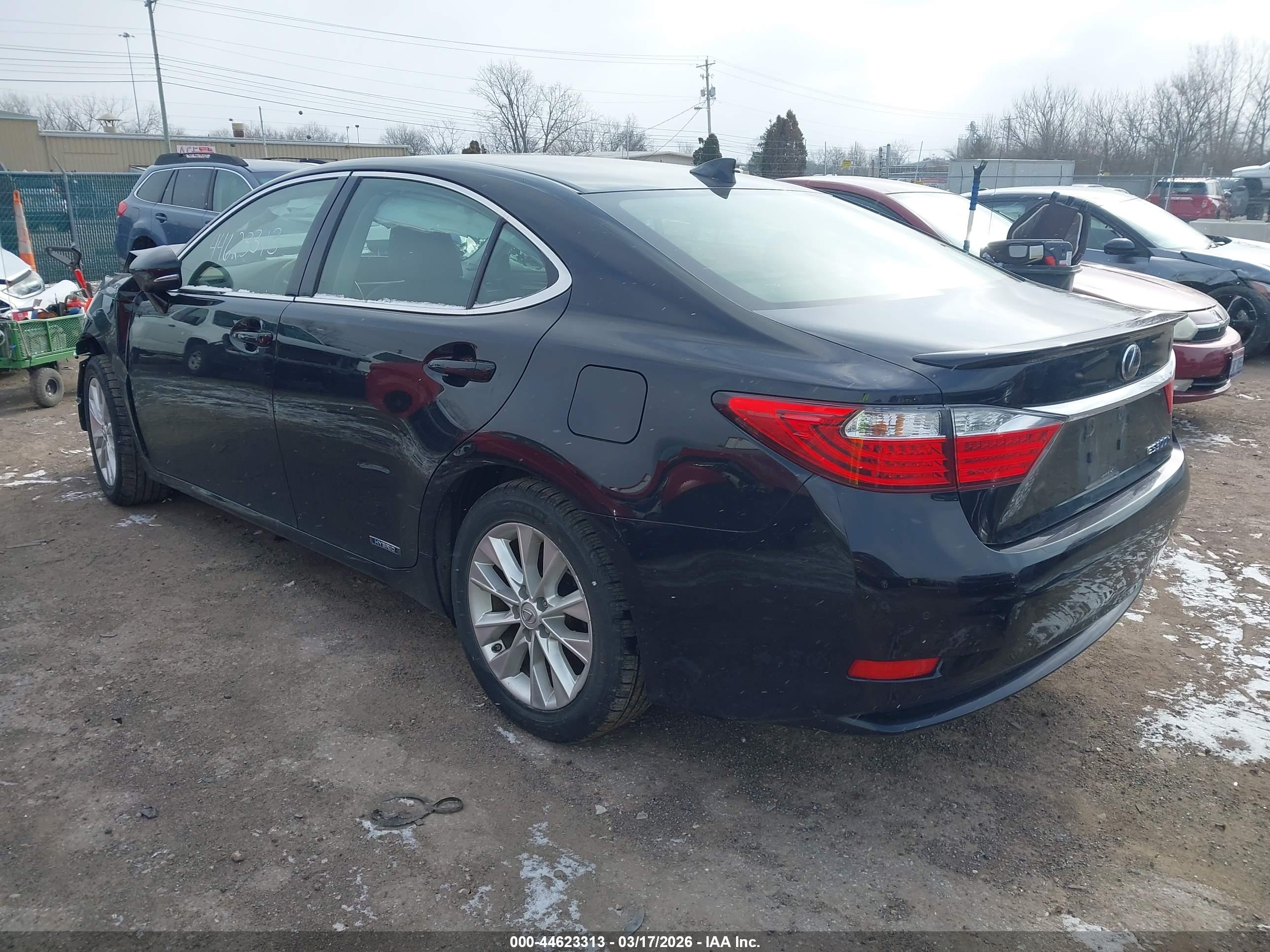 LEXUS ES image 3