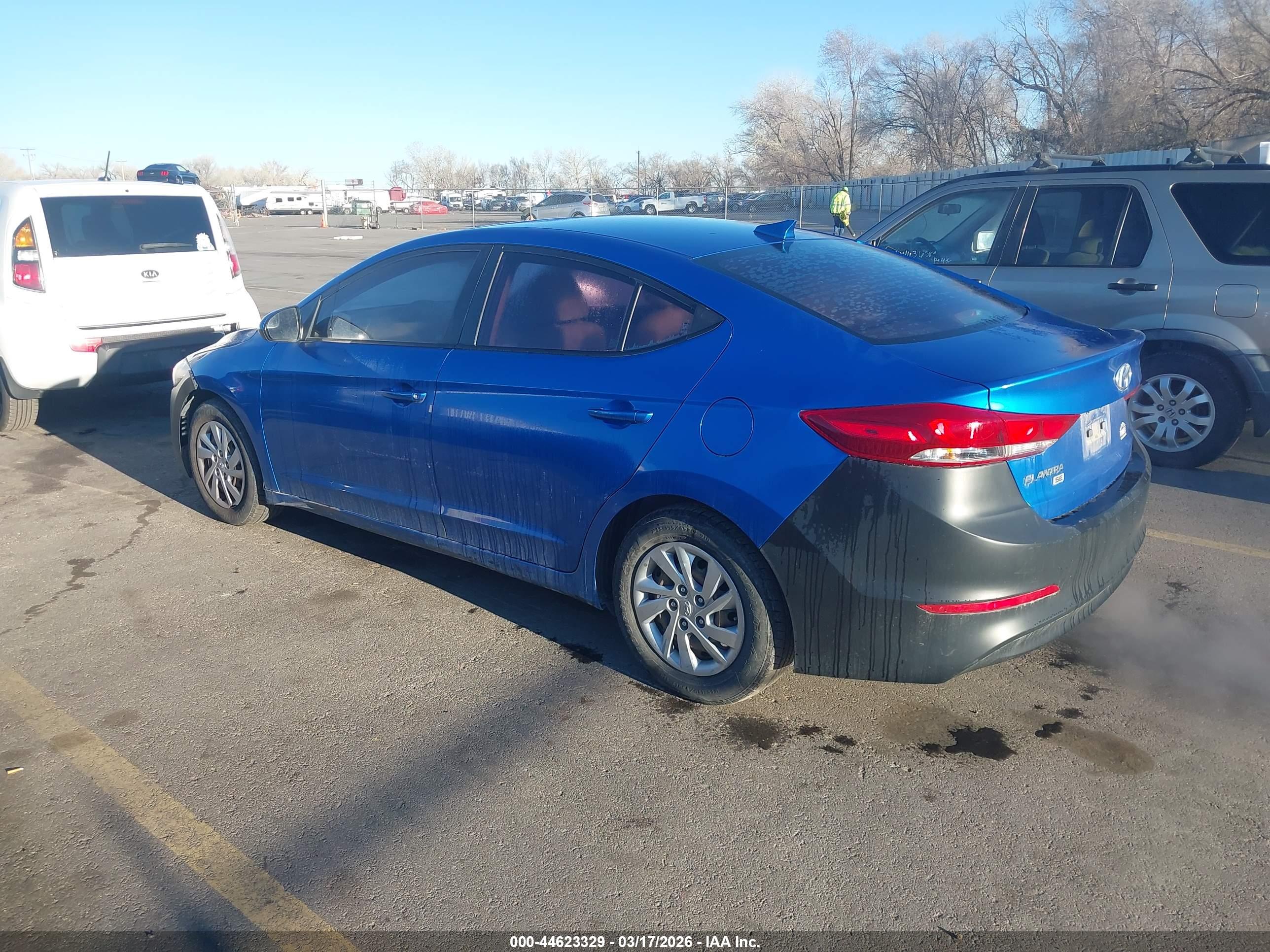 HYUNDAI ELANTRA image 3