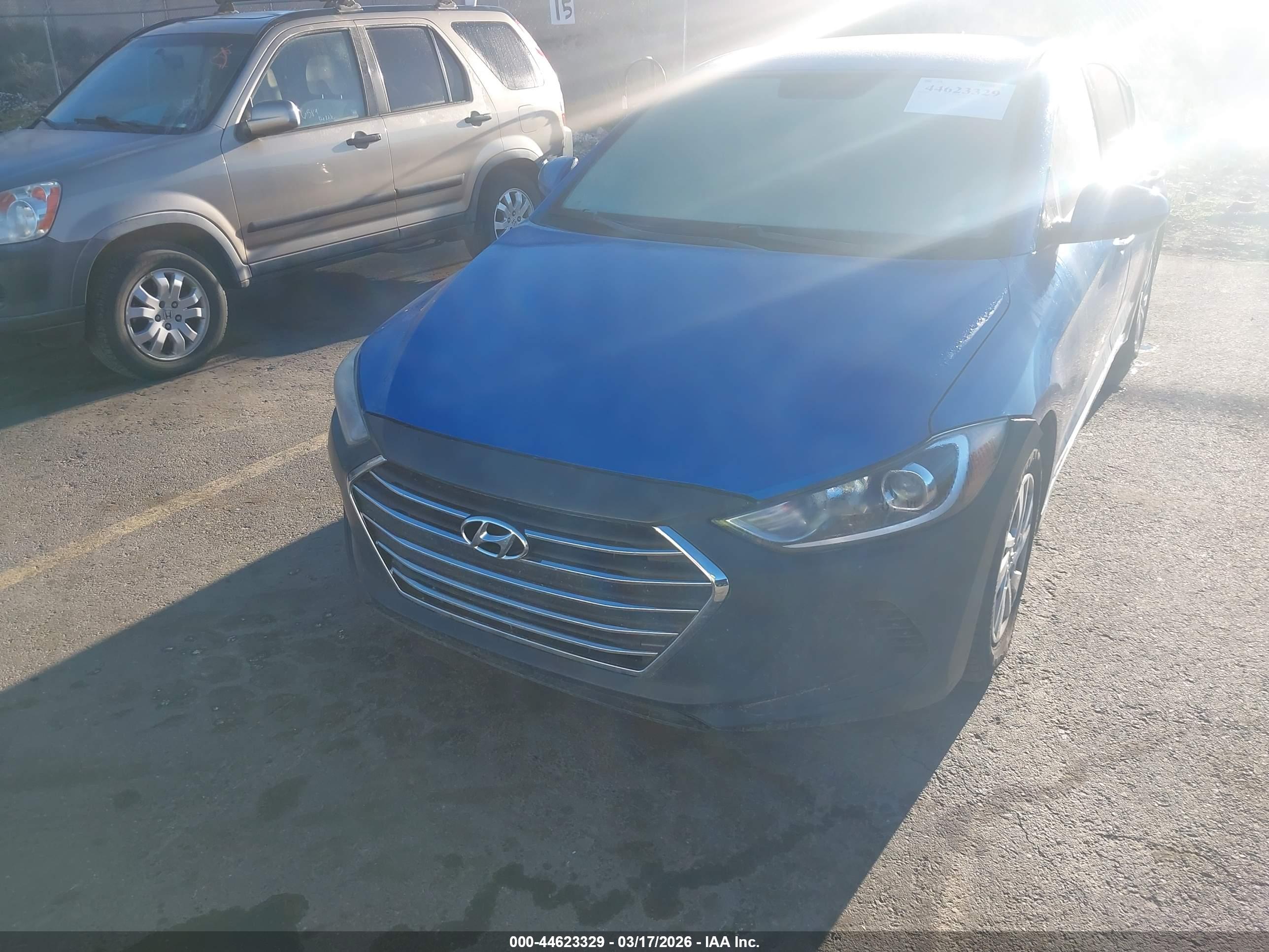 HYUNDAI ELANTRA image 6