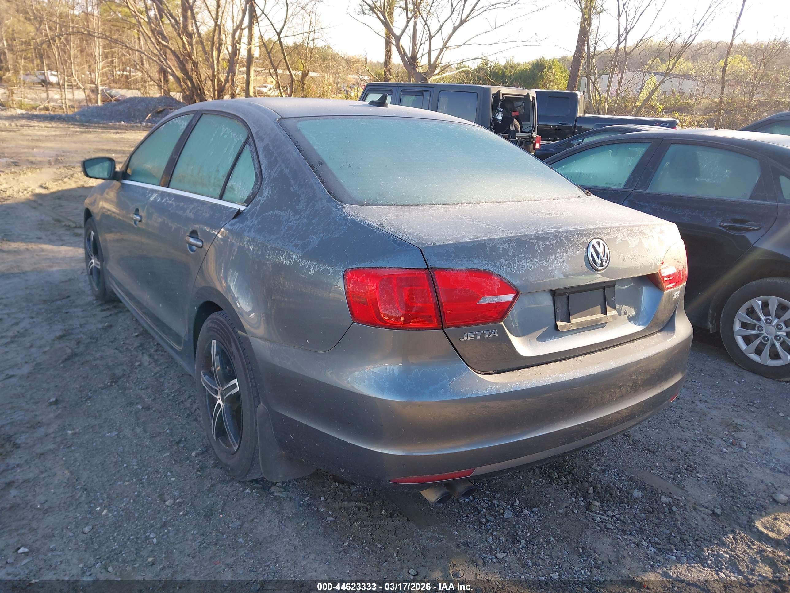 VOLKSWAGEN JETTA image 3