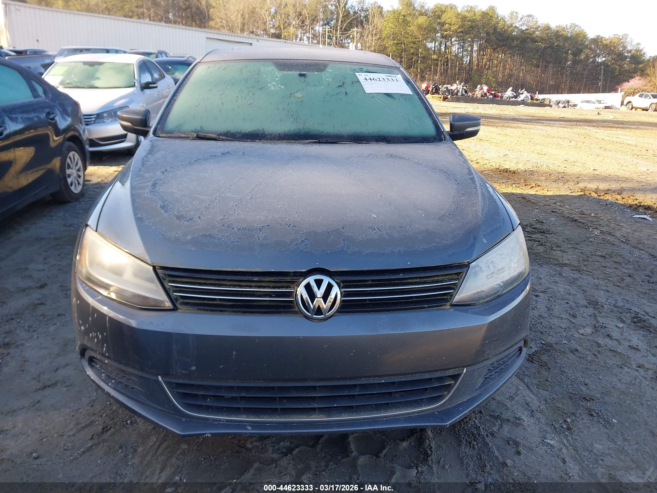 VOLKSWAGEN JETTA image 6