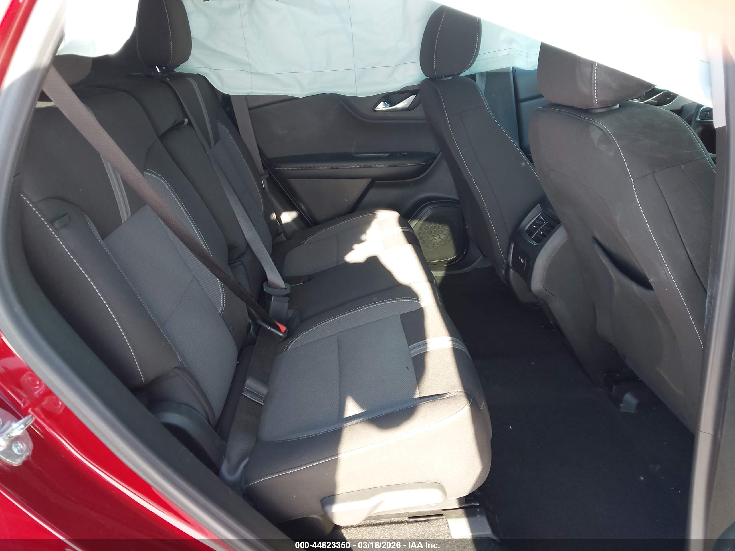 CHEVROLET BLAZER image 8