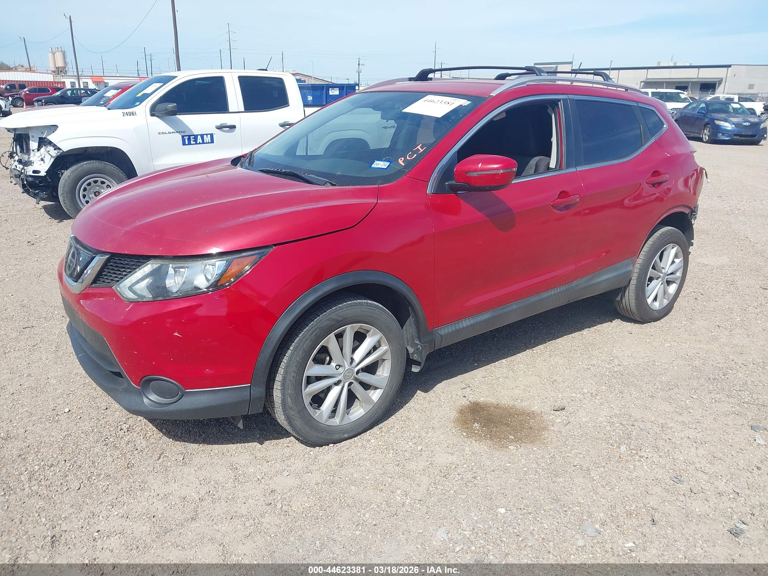 NISSAN ROGUE image 2