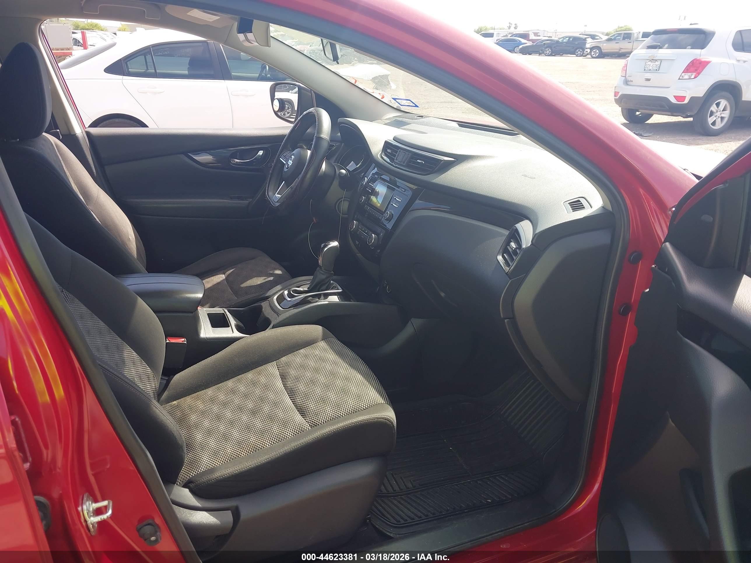 NISSAN ROGUE image 5