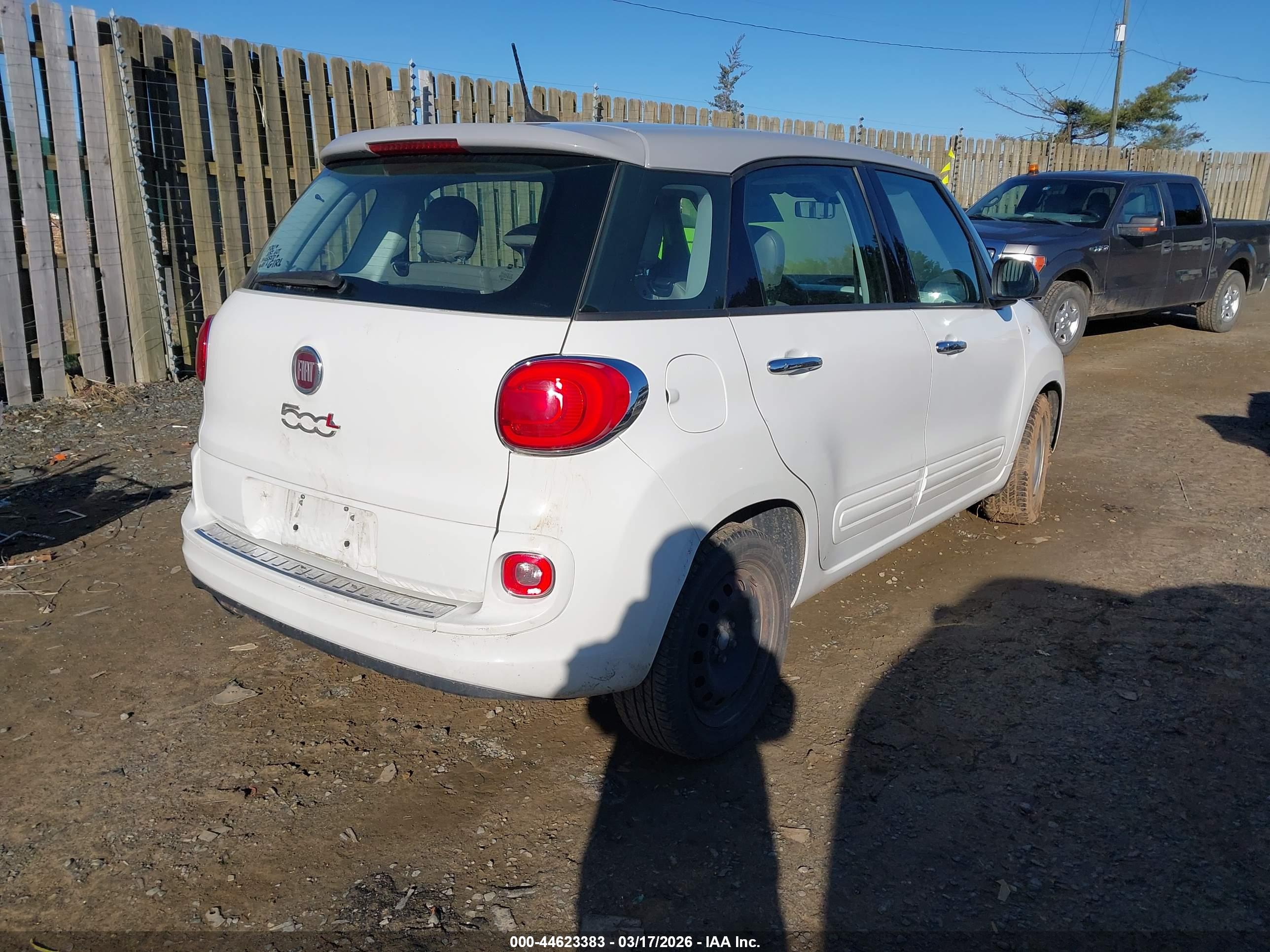 FIAT 500L image 4