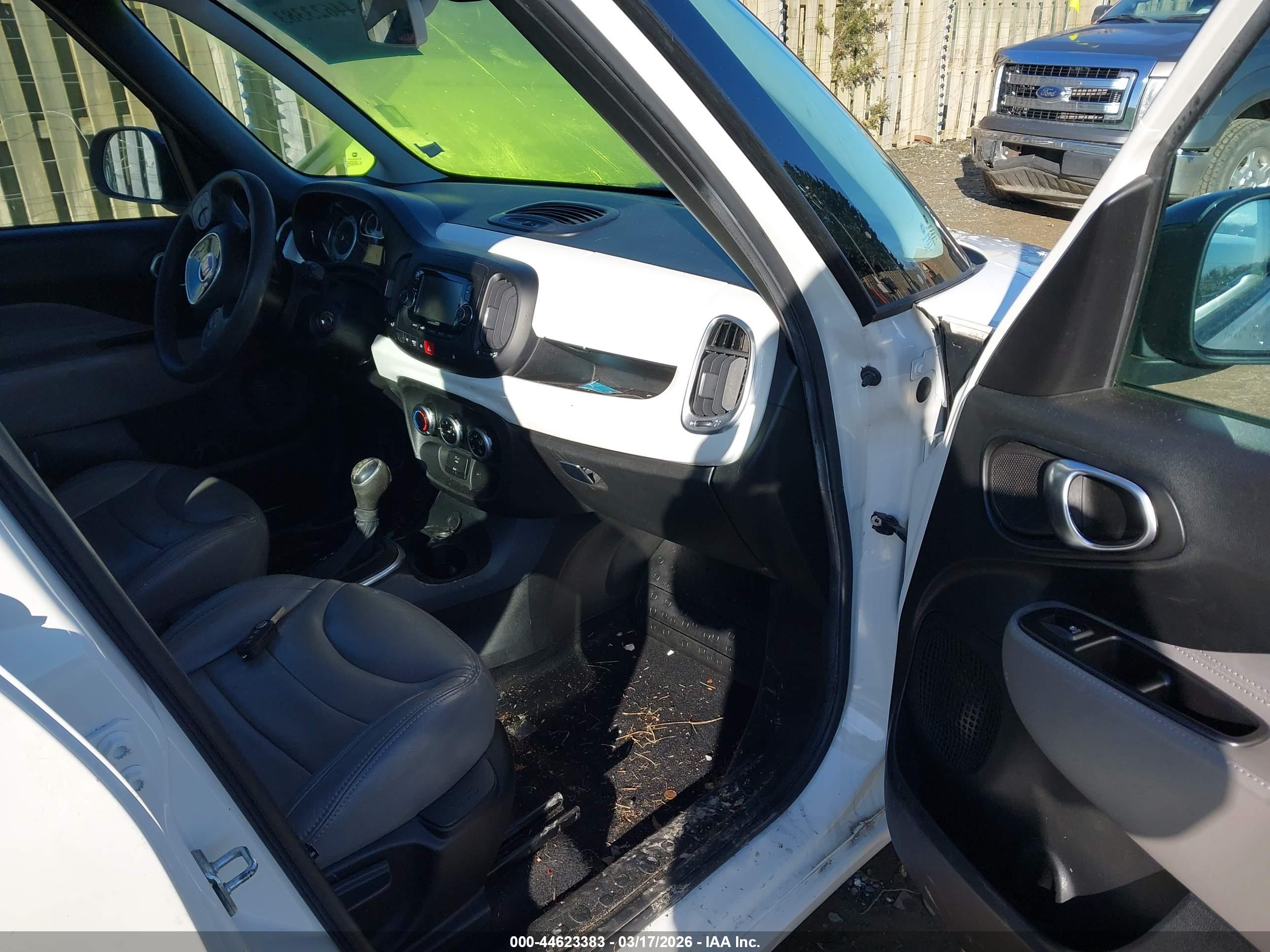 FIAT 500L image 5