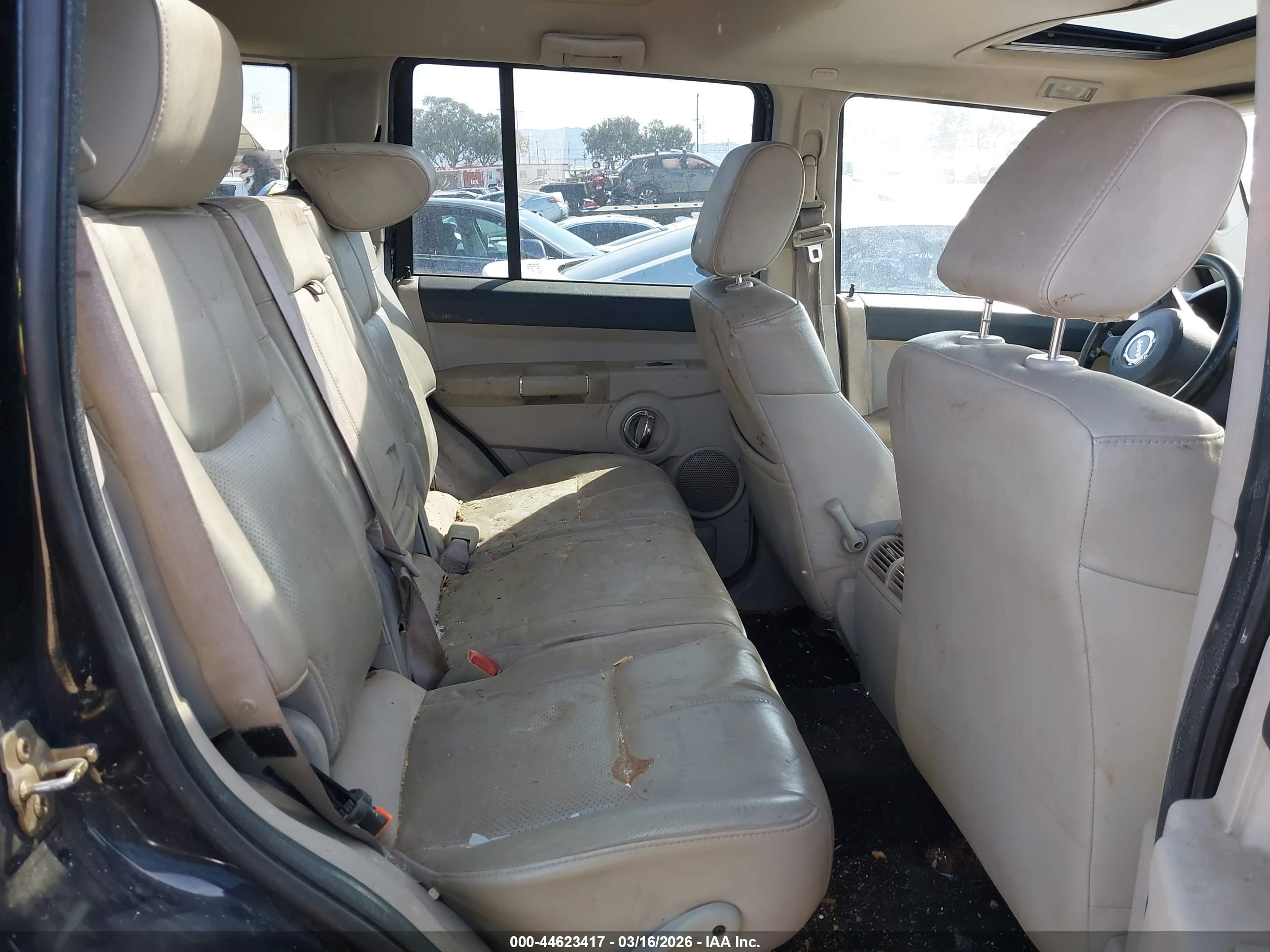 JEEP COMMANDER image 8