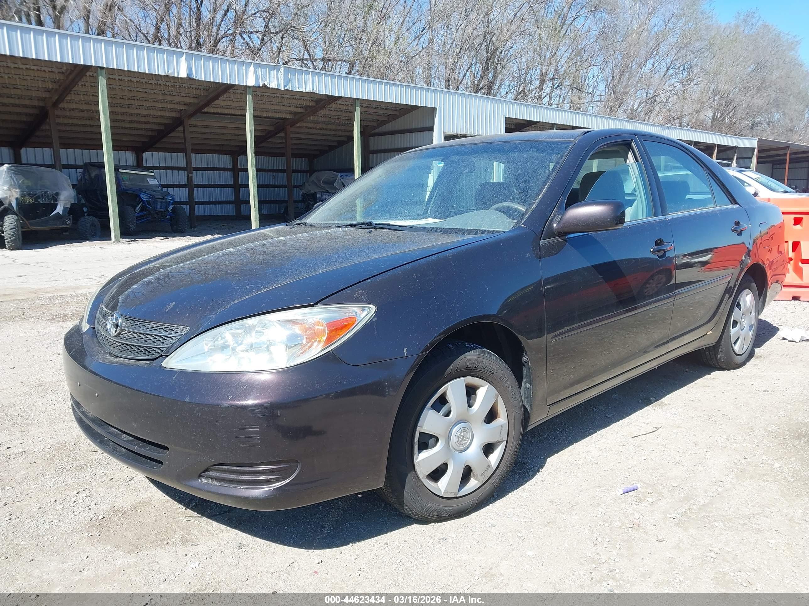 TOYOTA CAMRY image 2