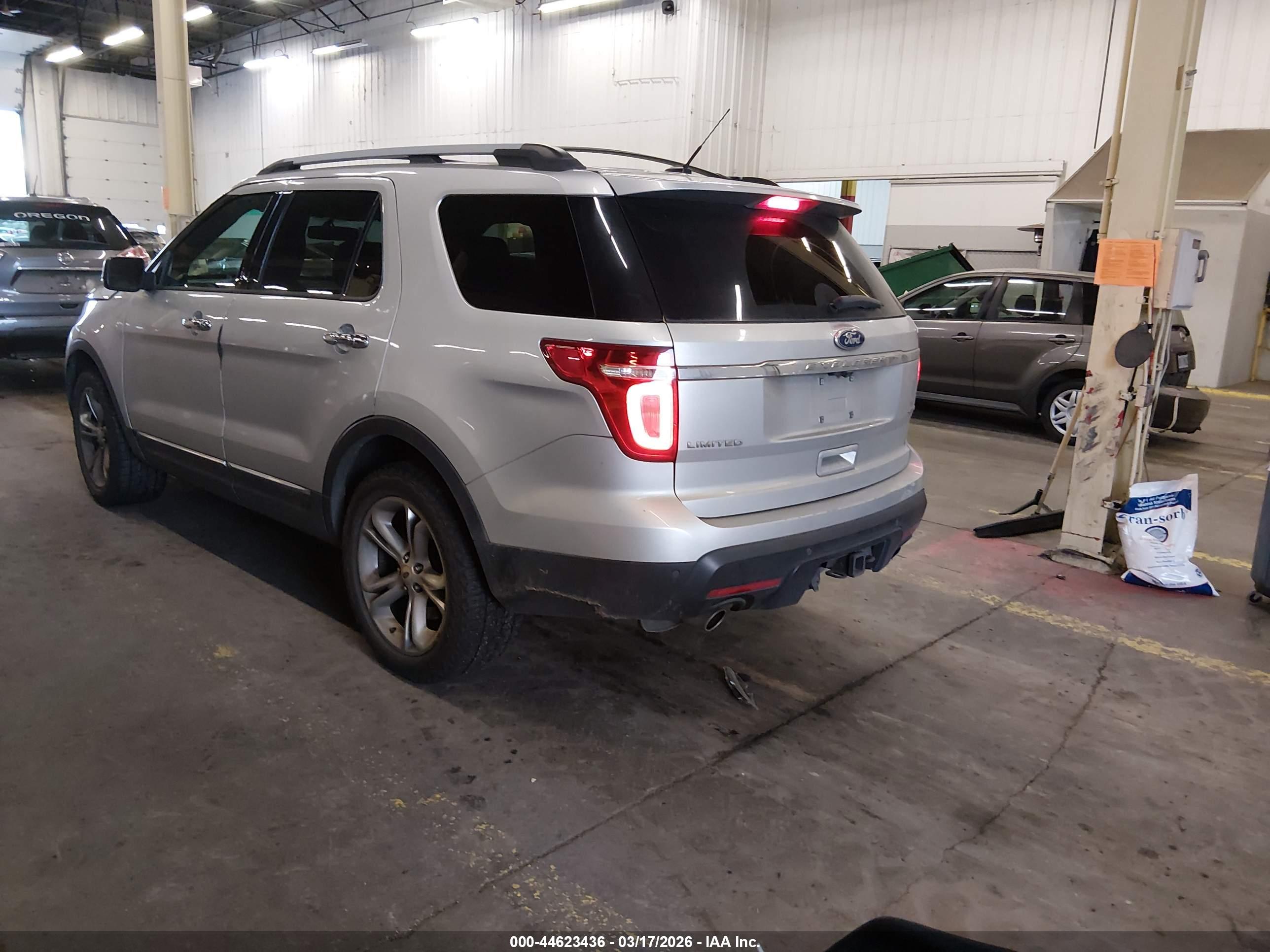 FORD EXPLORER image 3