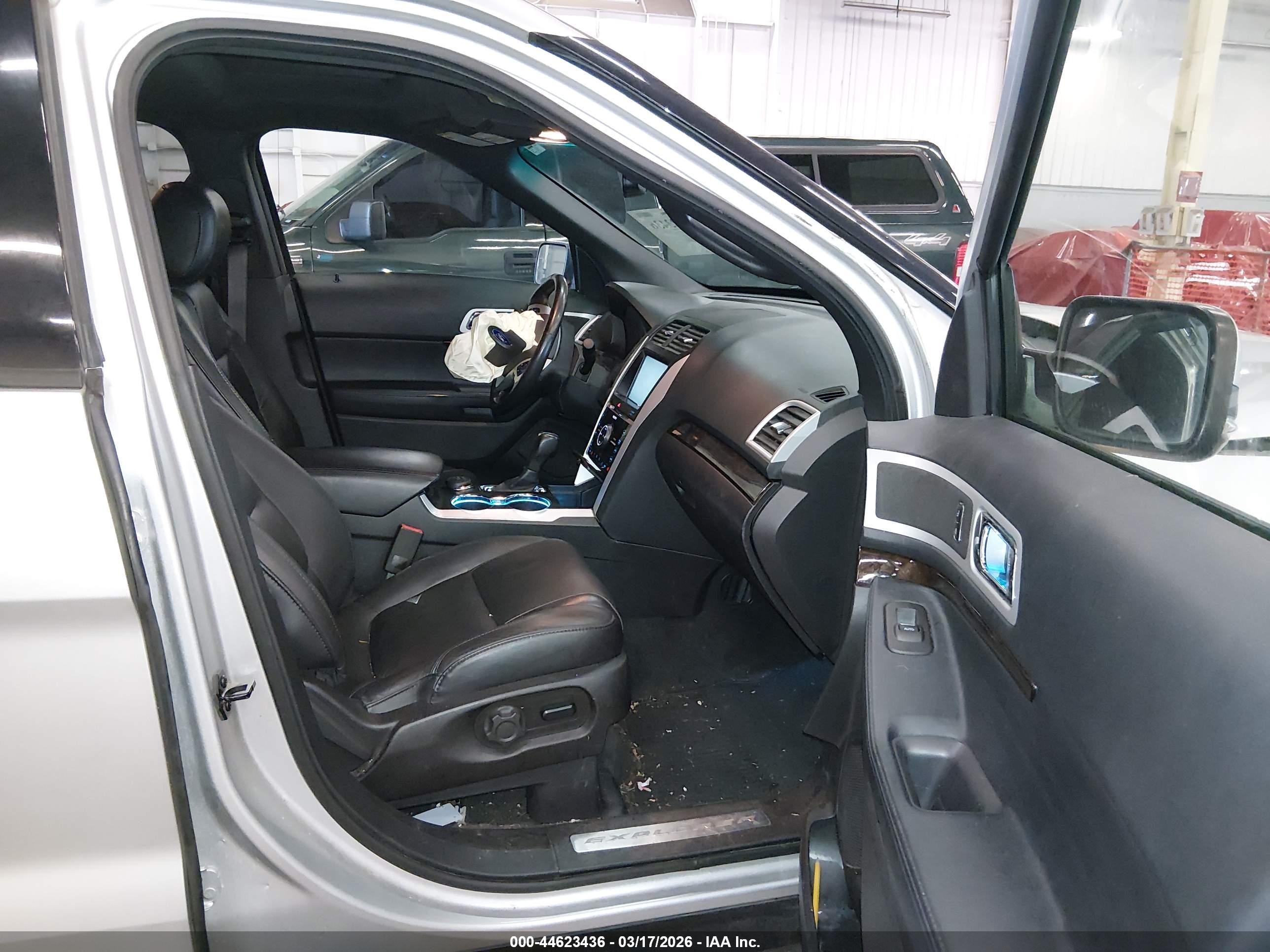 FORD EXPLORER image 5