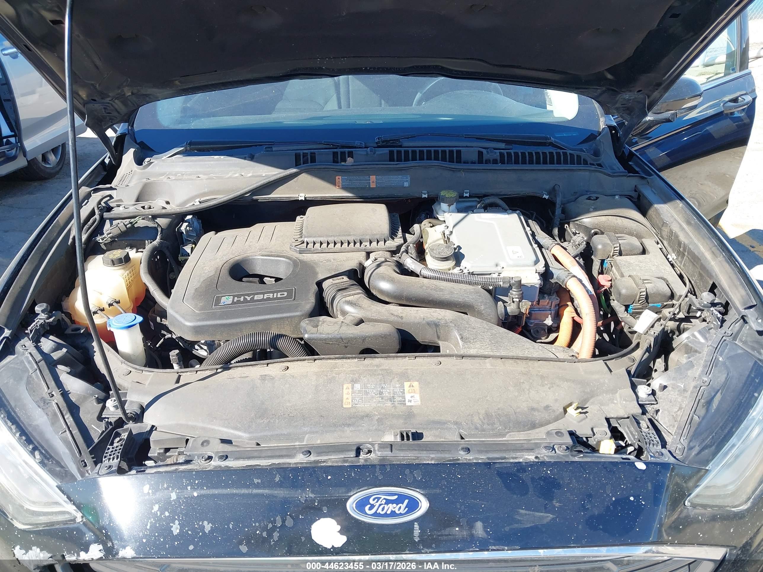 FORD FUSION image 10