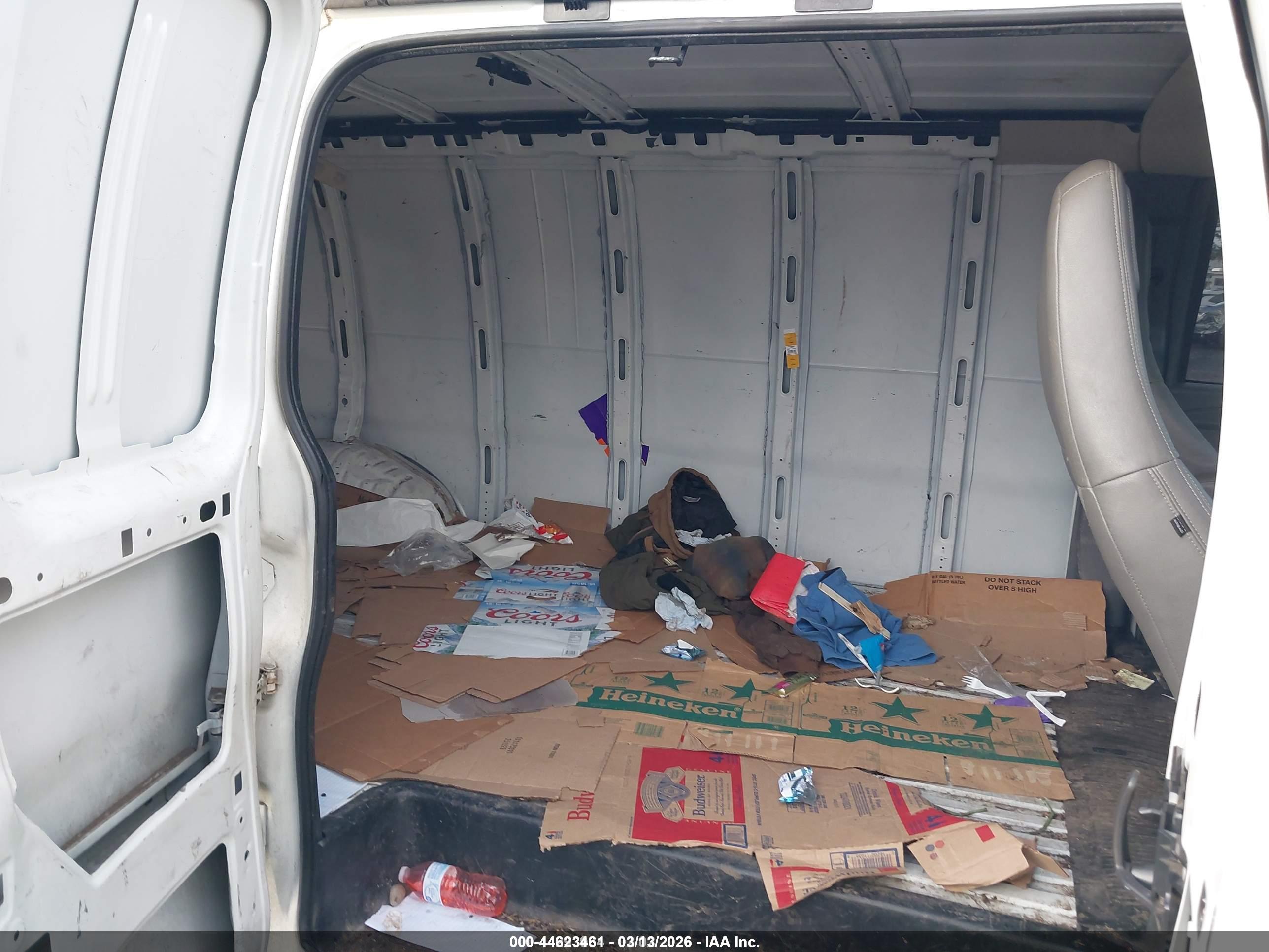 CHEVROLET EXPRESS image 8