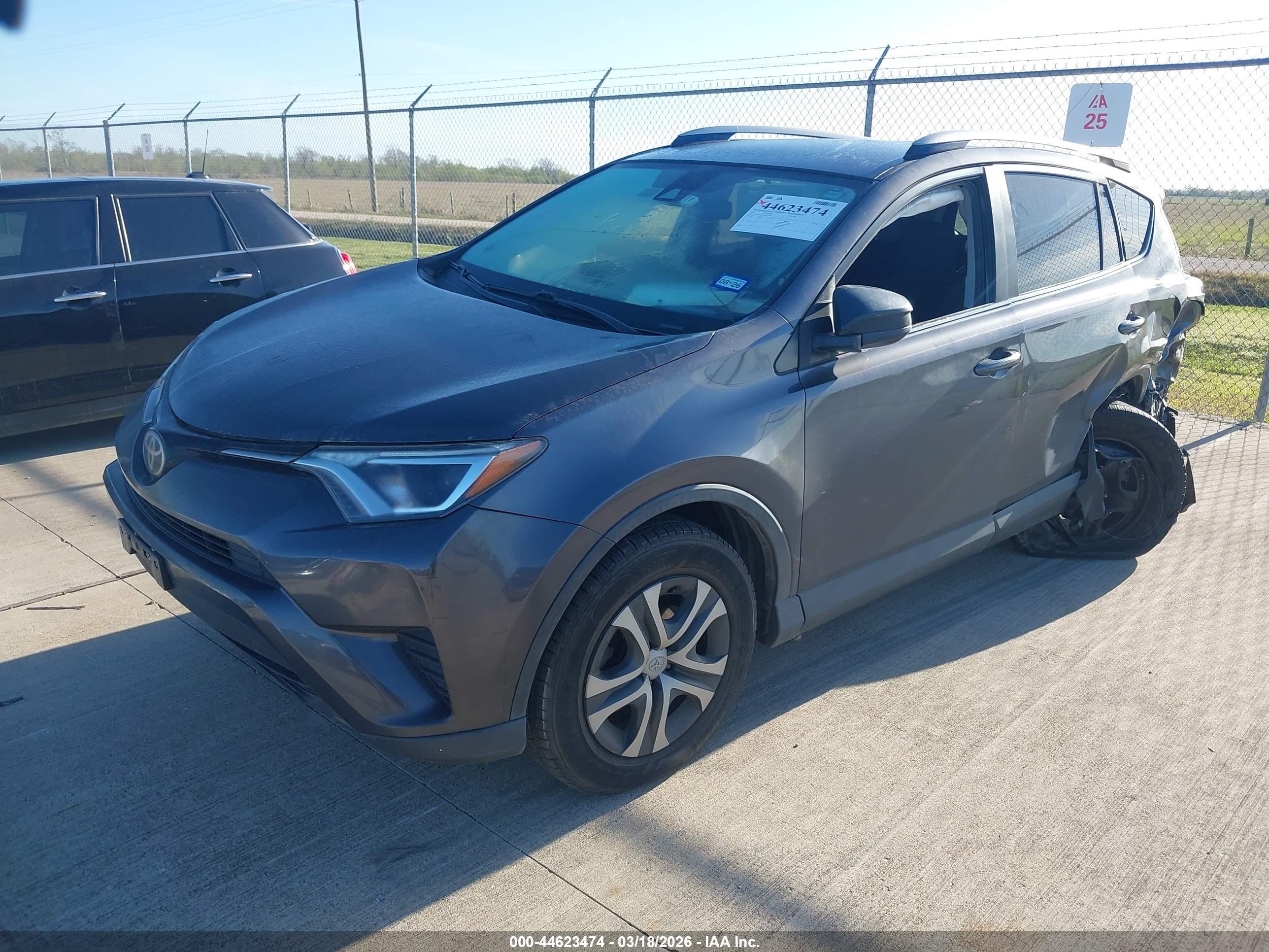 TOYOTA RAV4 image 2