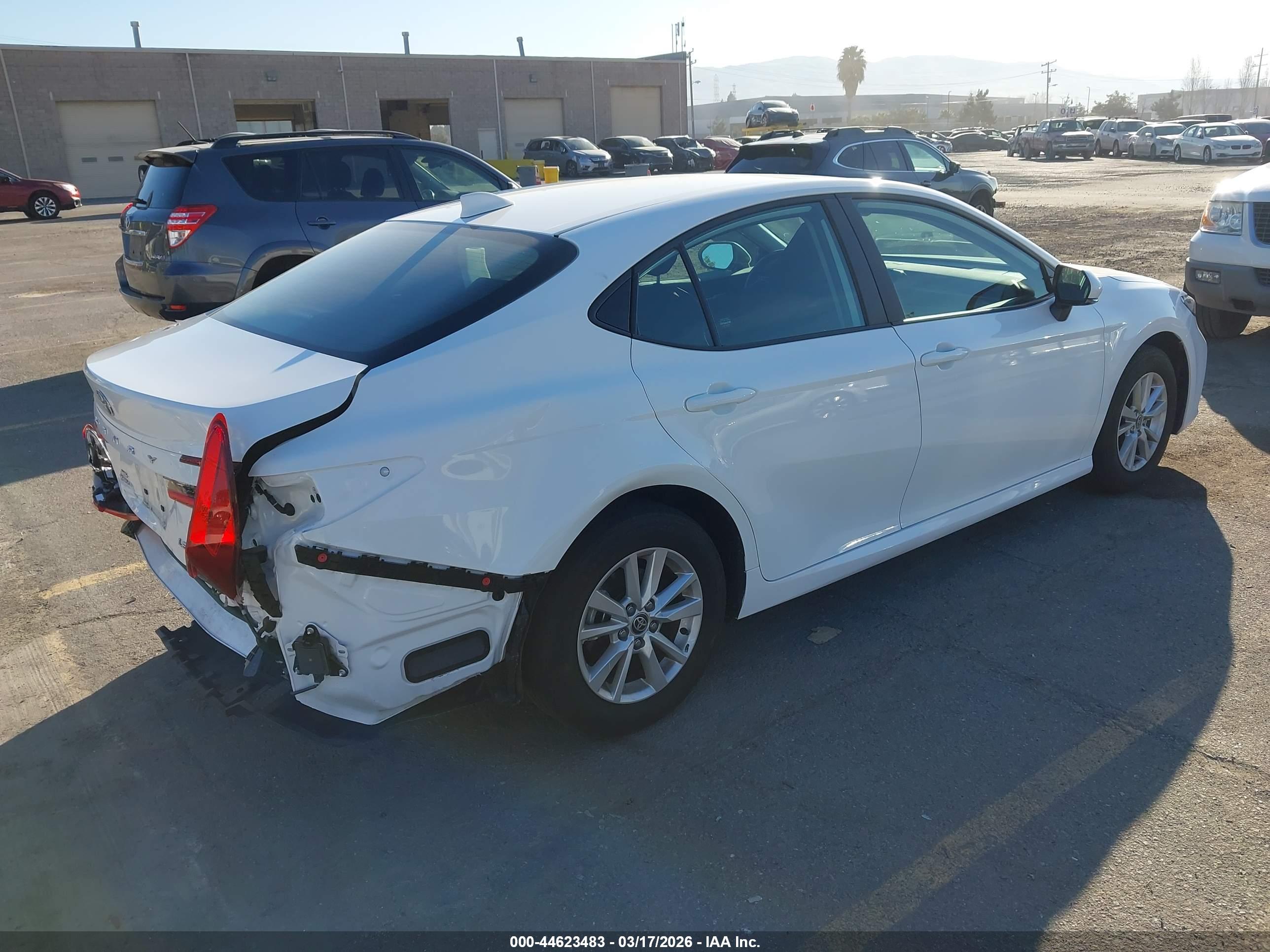 TOYOTA CAMRY image 4