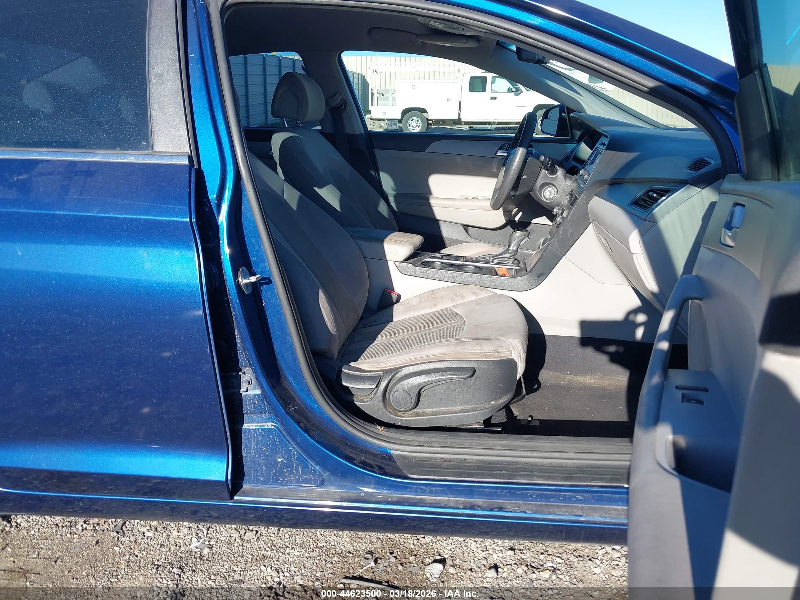 HYUNDAI SONATA image 5