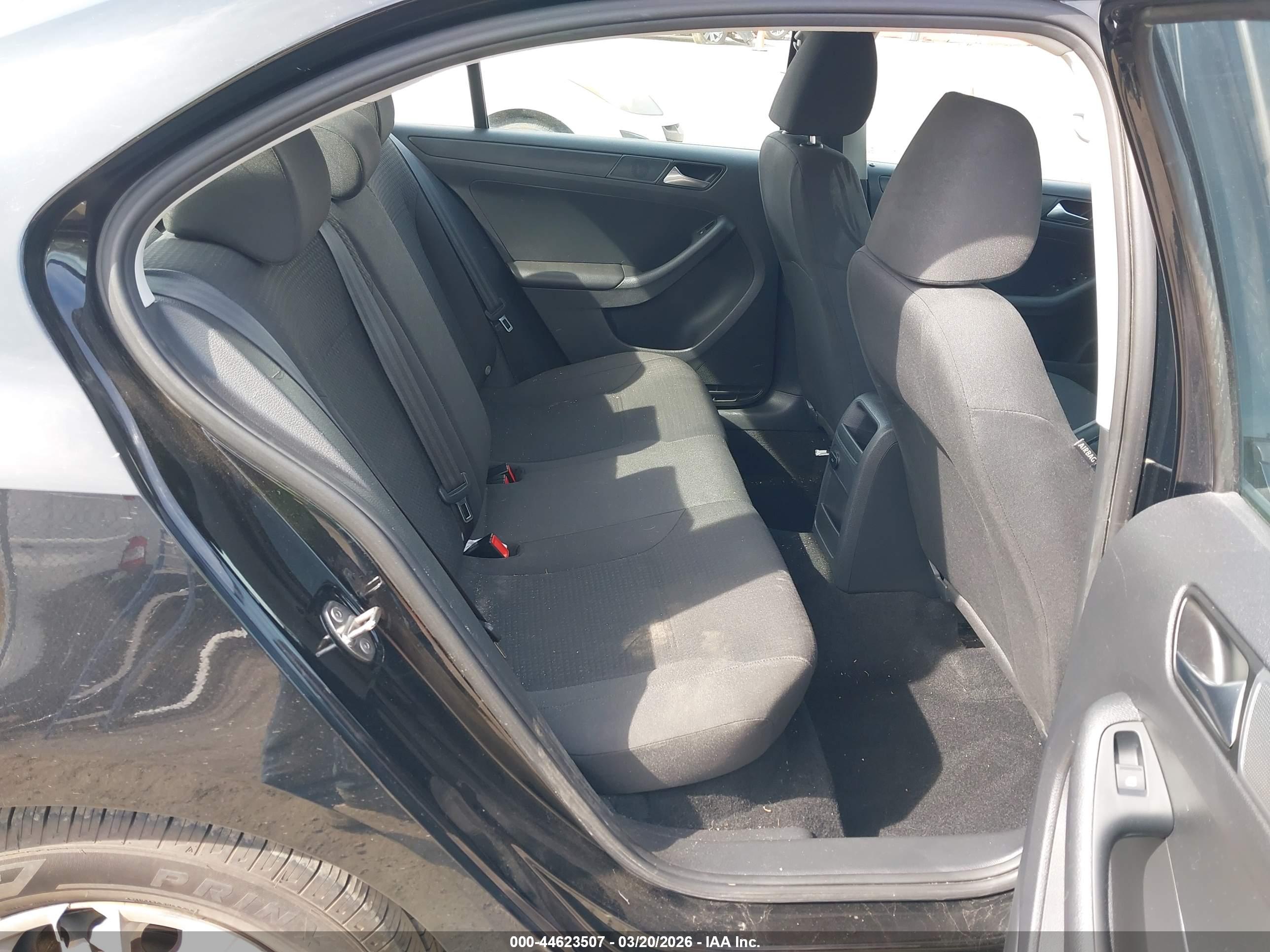 VOLKSWAGEN JETTA image 8