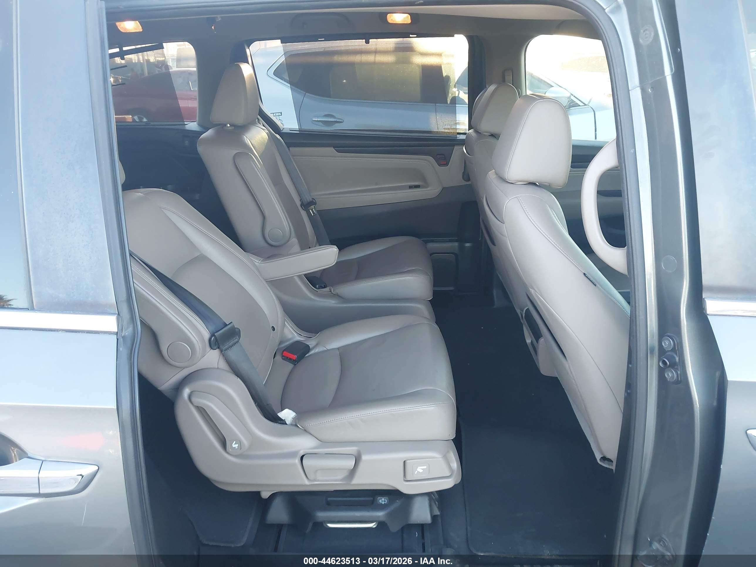 HONDA ODYSSEY image 8