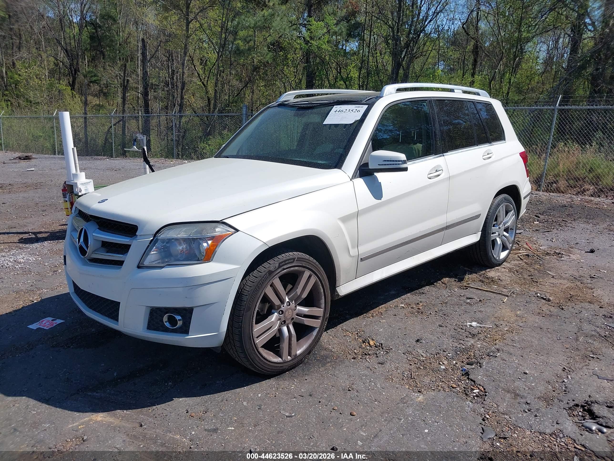 MERCEDES-BENZ GLK image 2