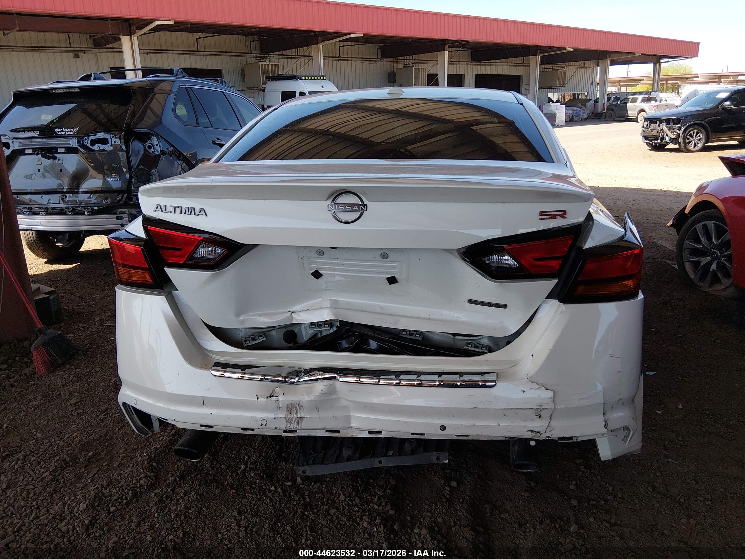 NISSAN ALTIMA image 6