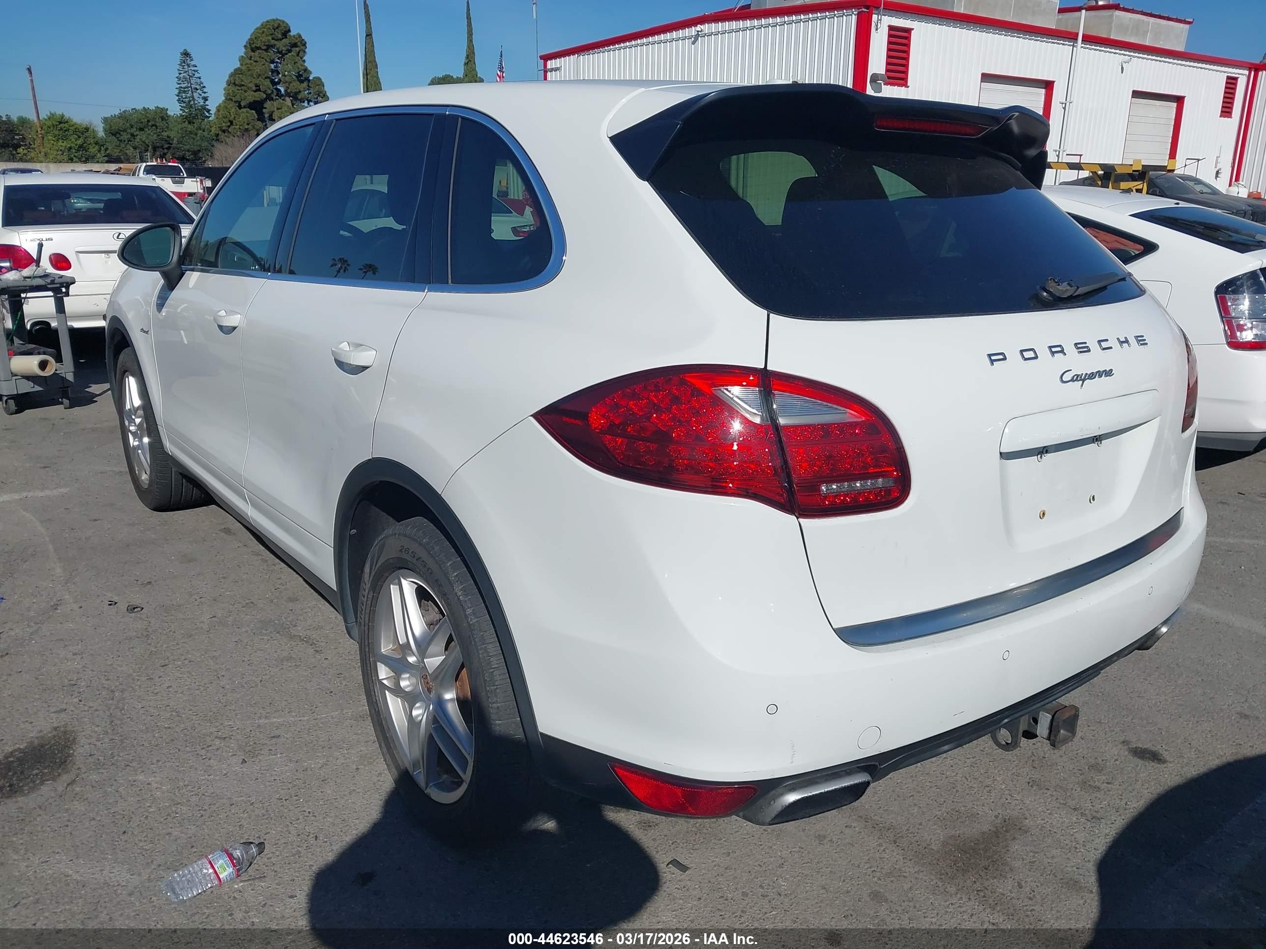 PORSCHE CAYENNE image 3