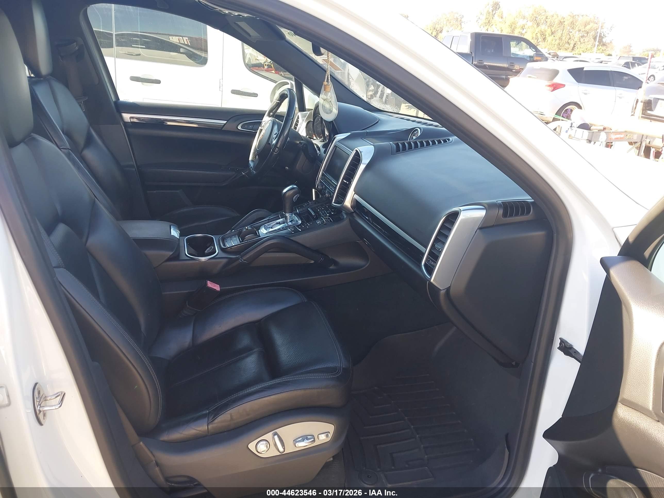 PORSCHE CAYENNE image 5