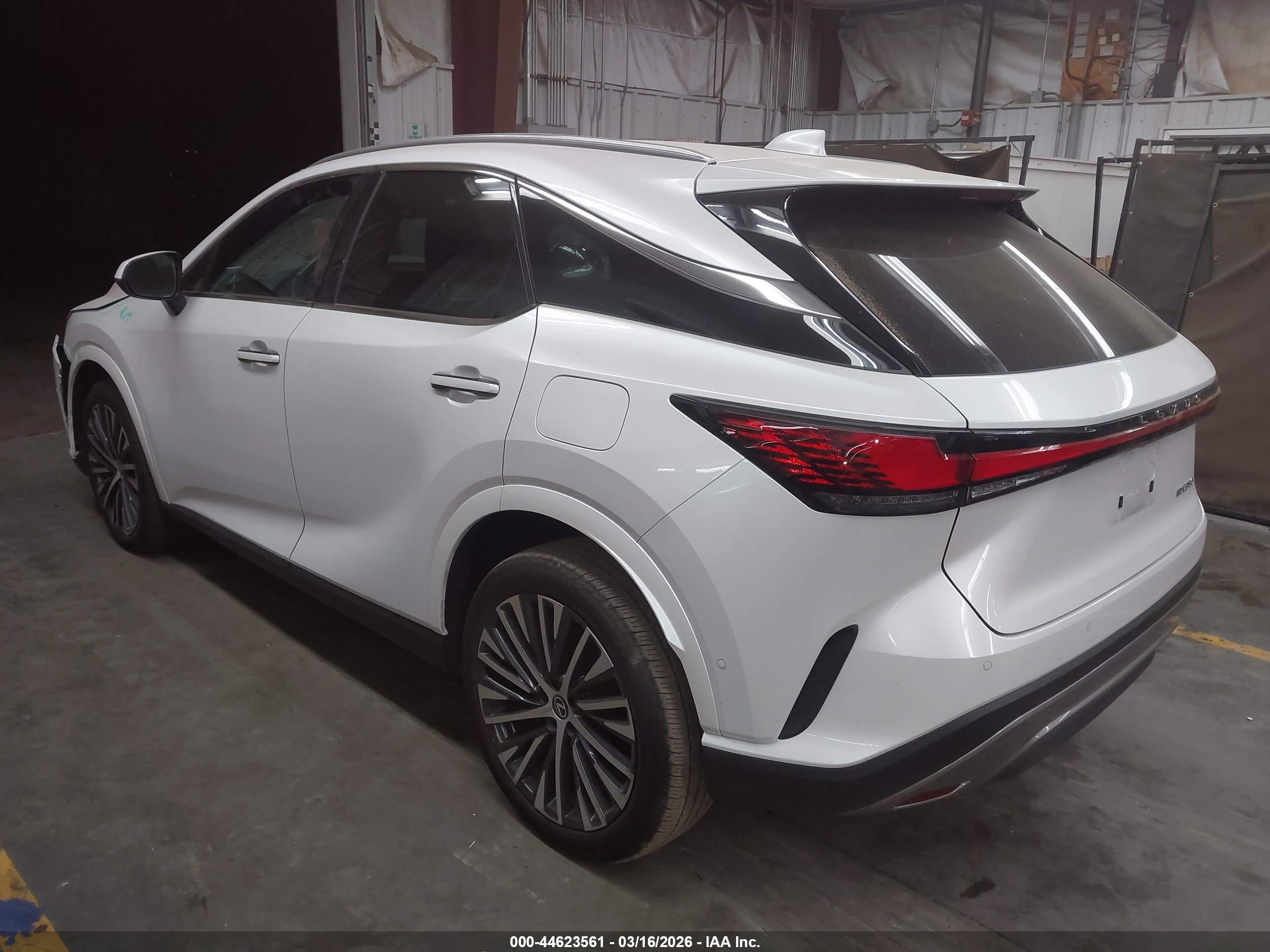 LEXUS RX image 3