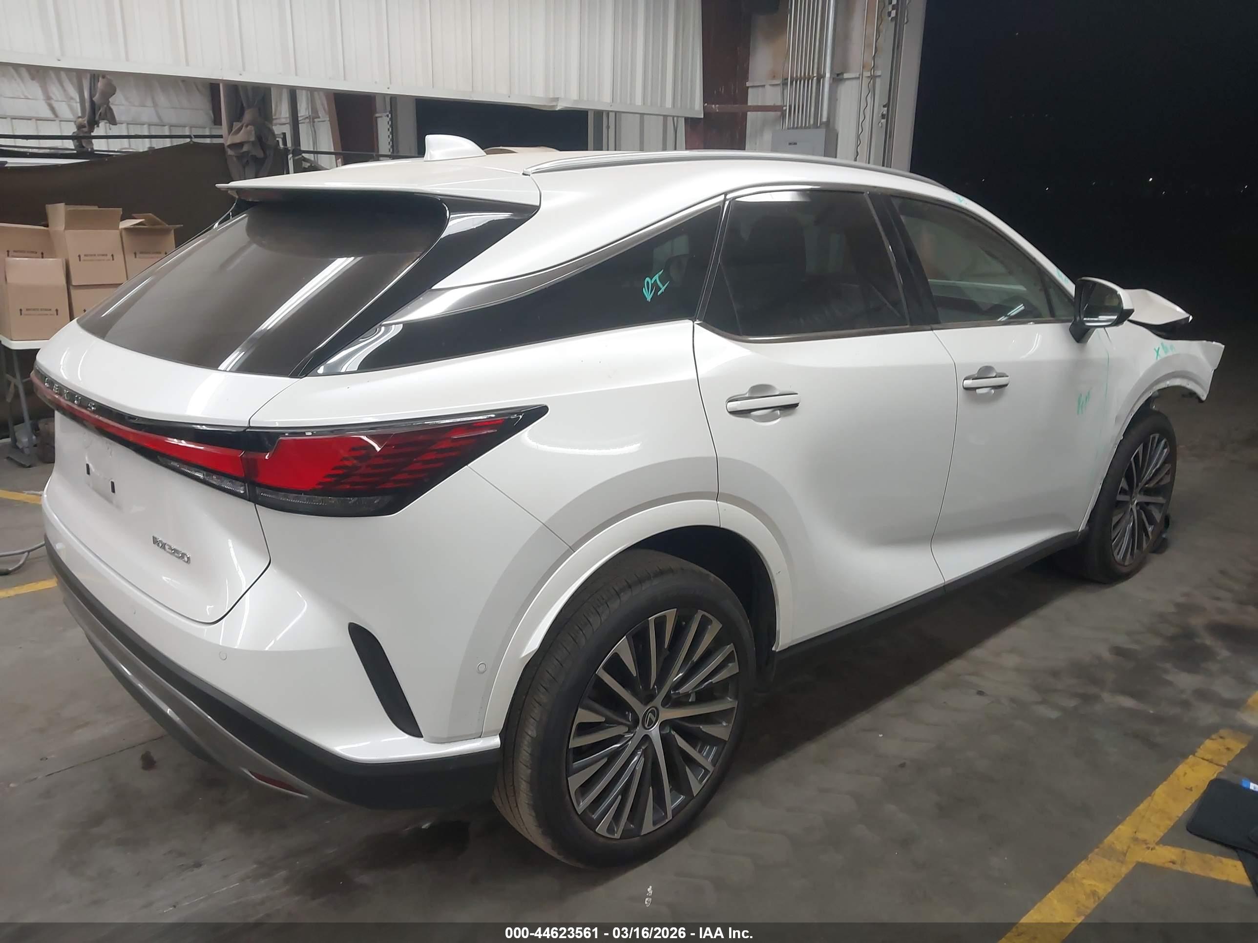 LEXUS RX image 4