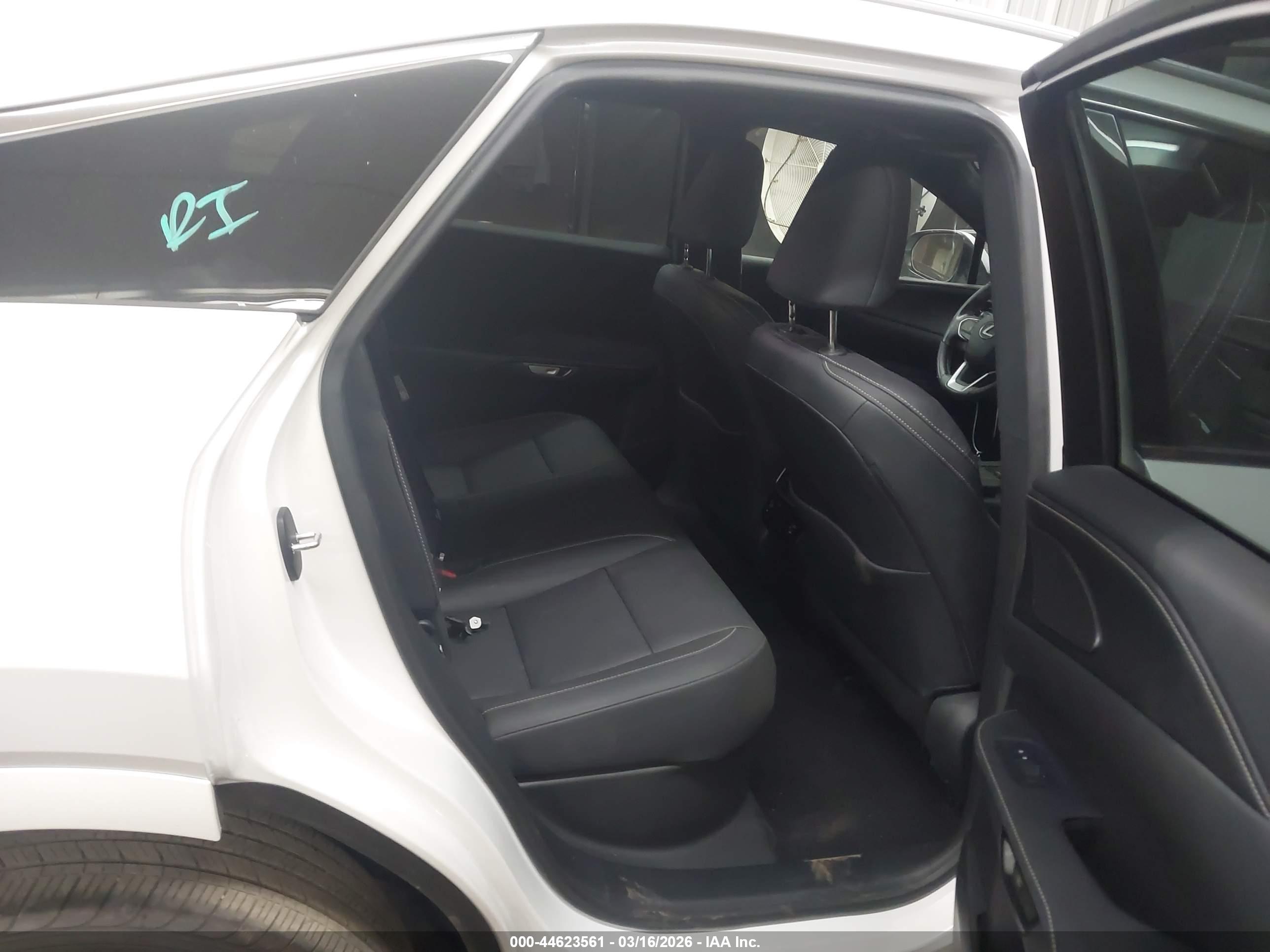 LEXUS RX image 8