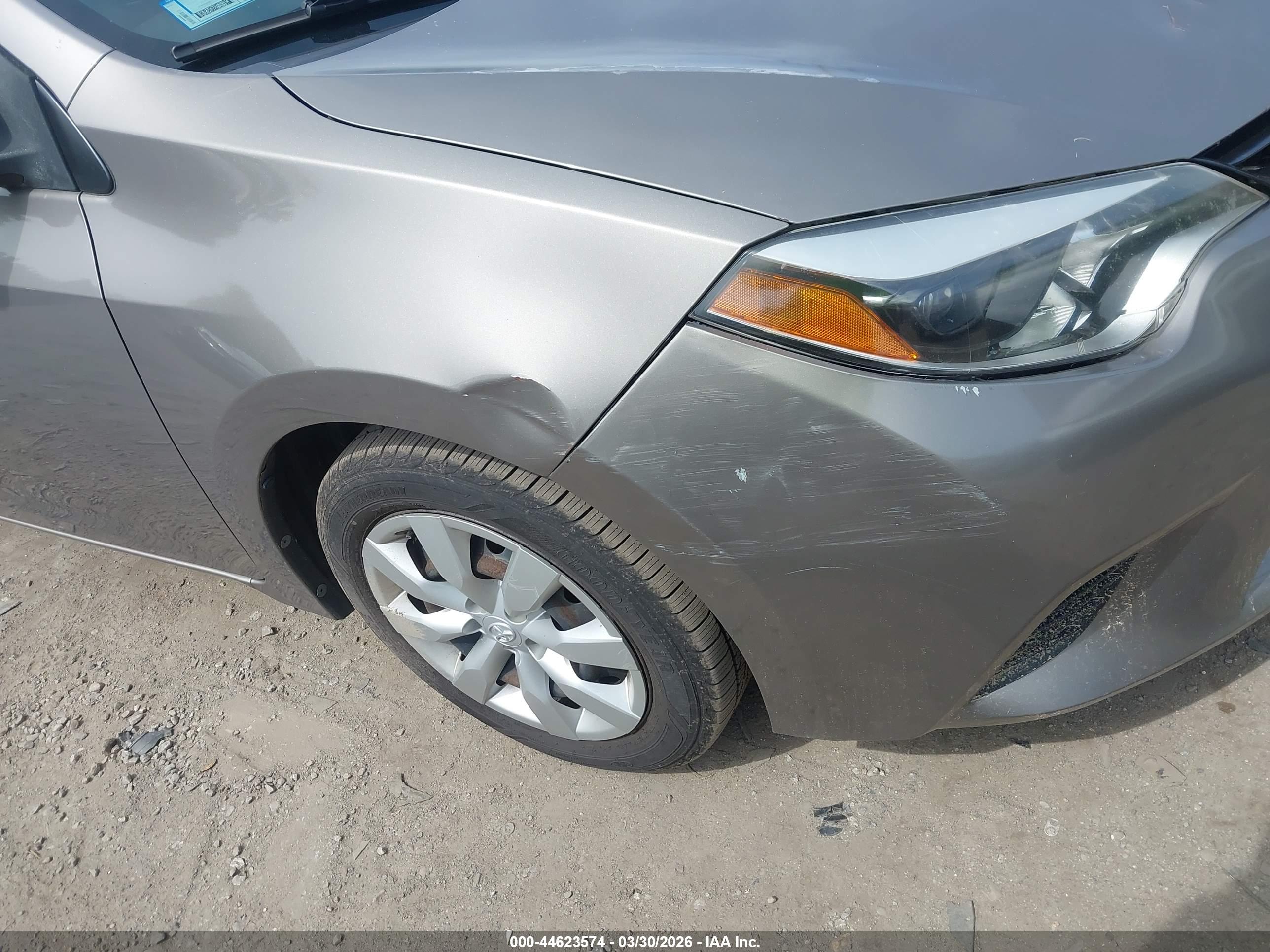 TOYOTA COROLLA image 6