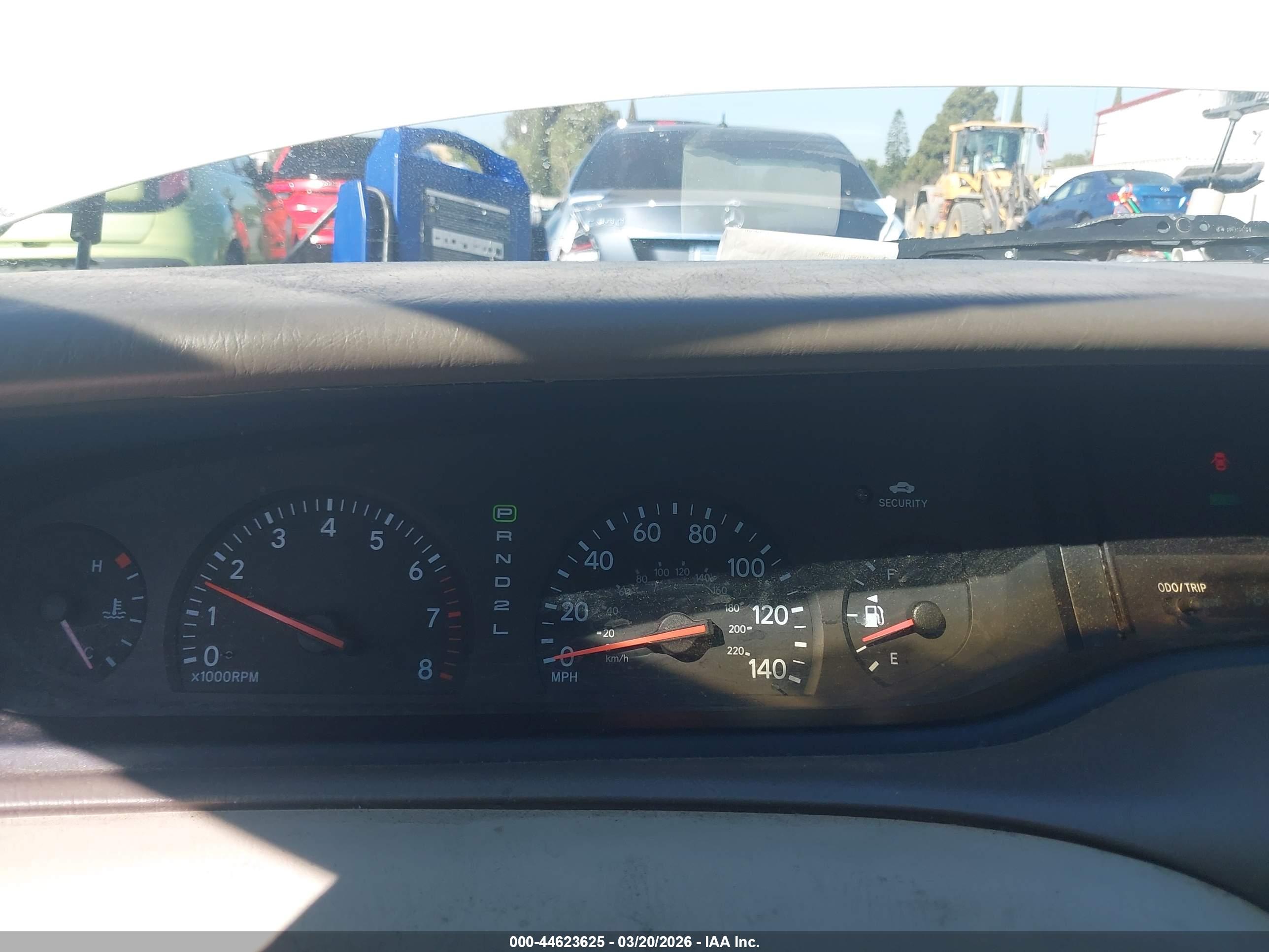 TOYOTA AVALON image 7