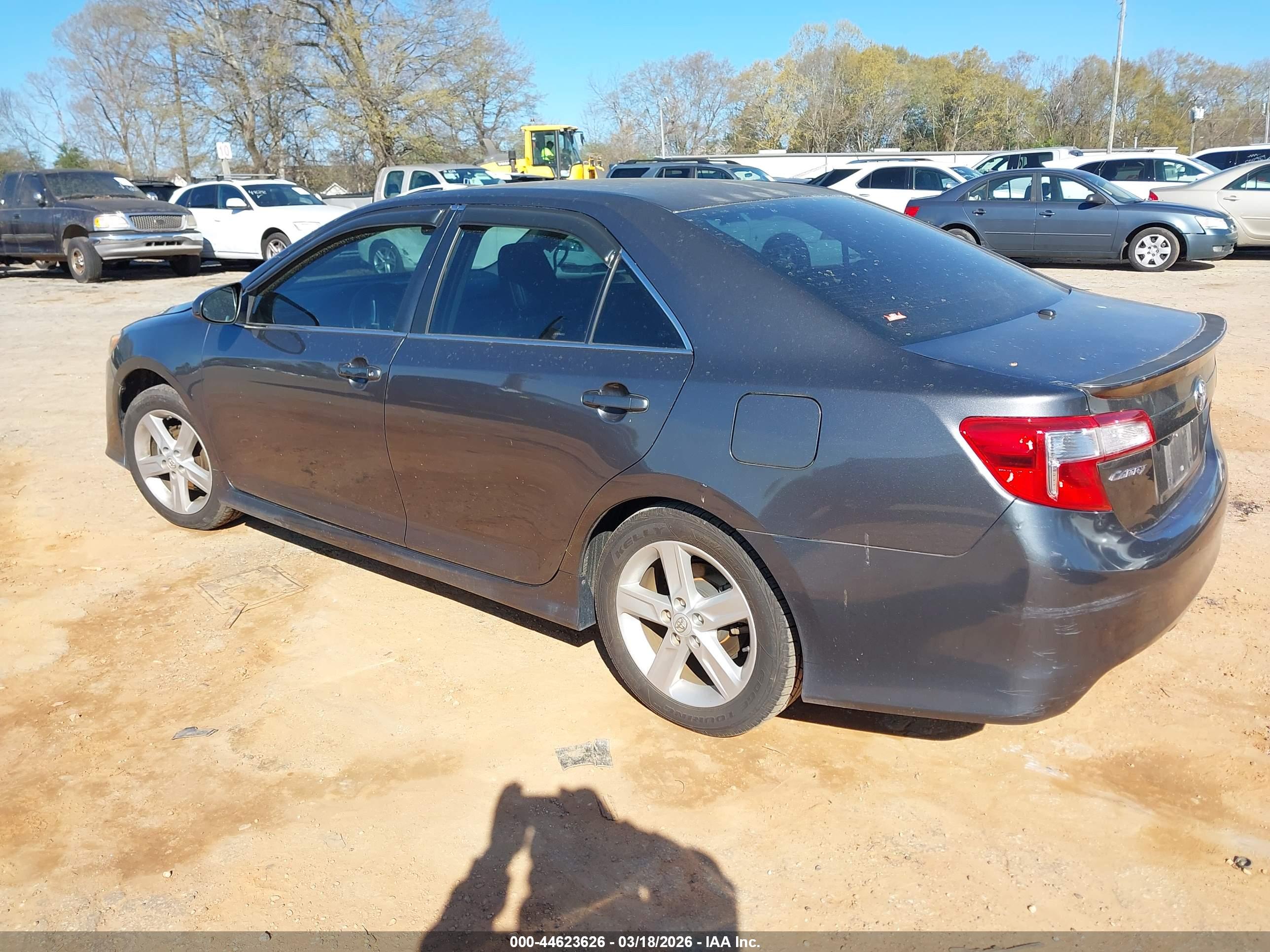 TOYOTA CAMRY image 3