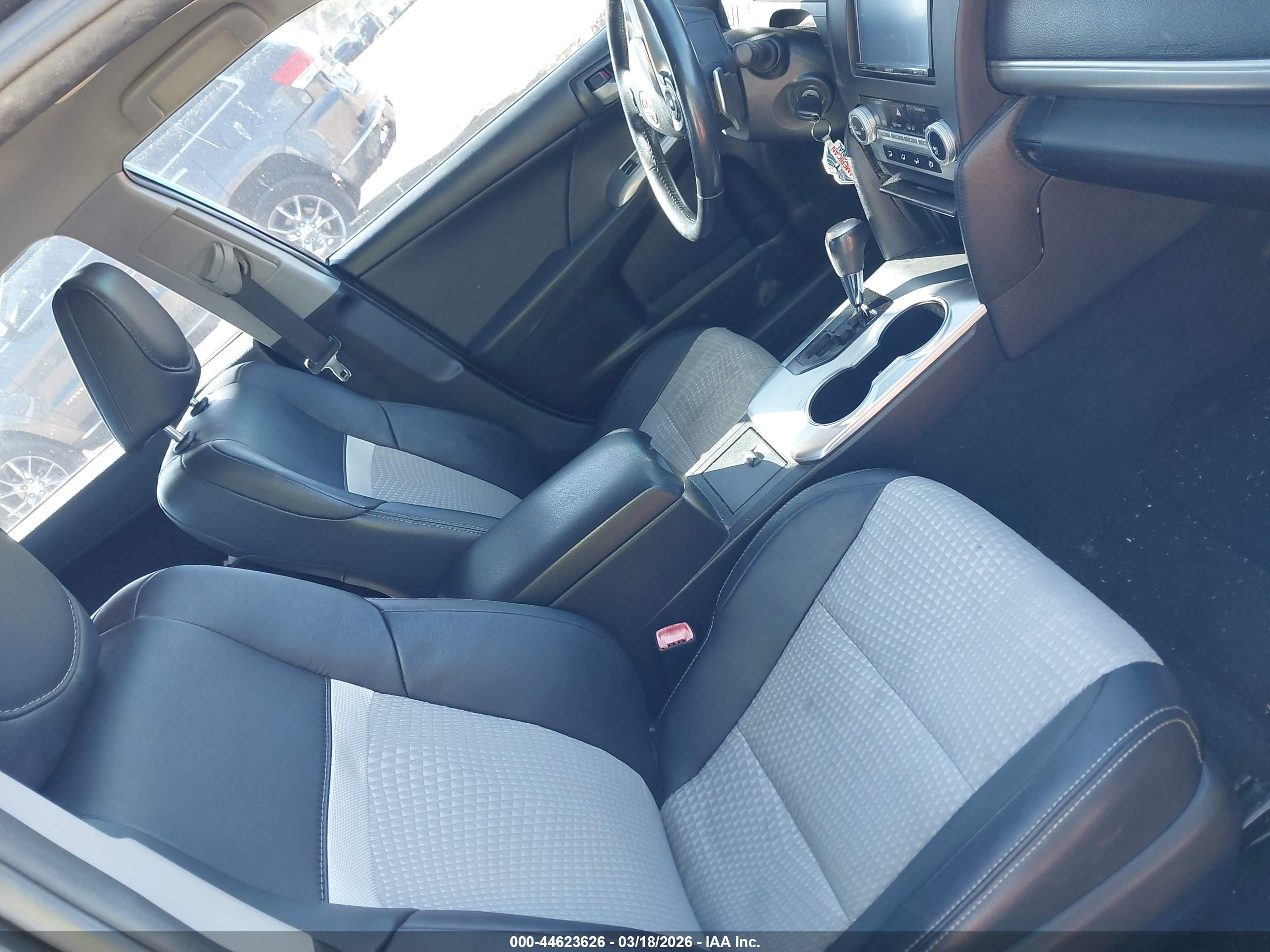 TOYOTA CAMRY image 5