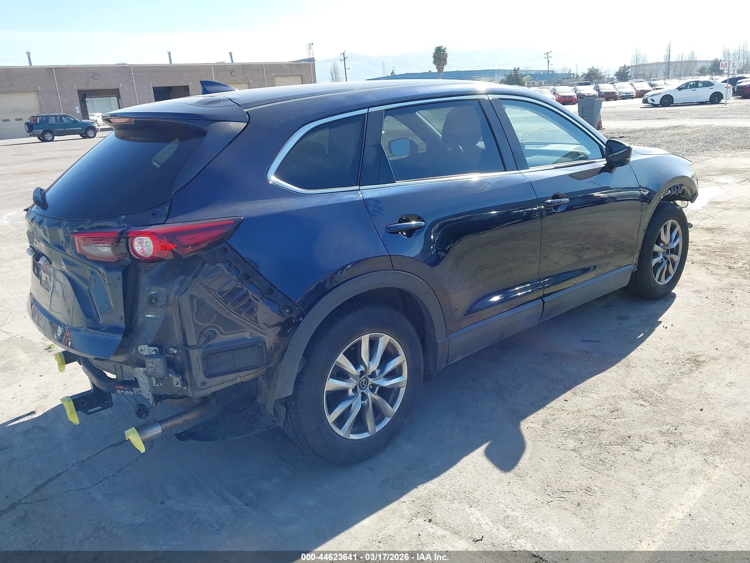 MAZDA CX-9 image 4
