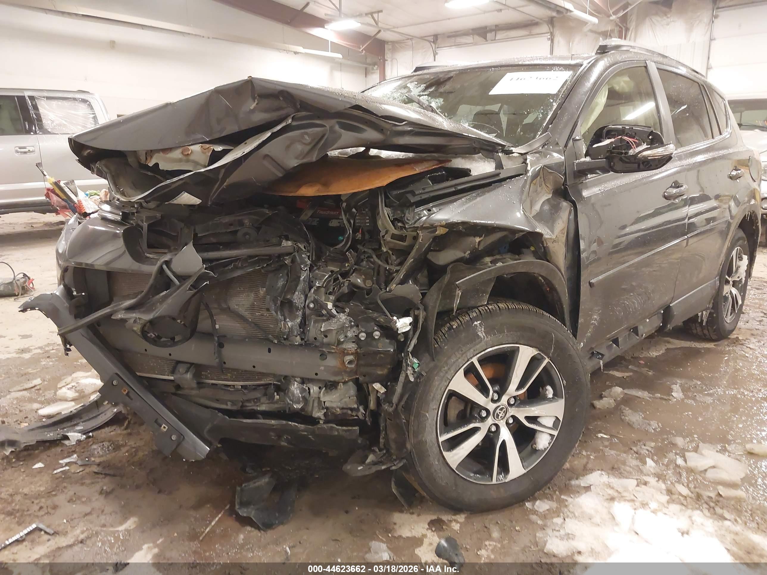 TOYOTA RAV4 image 6