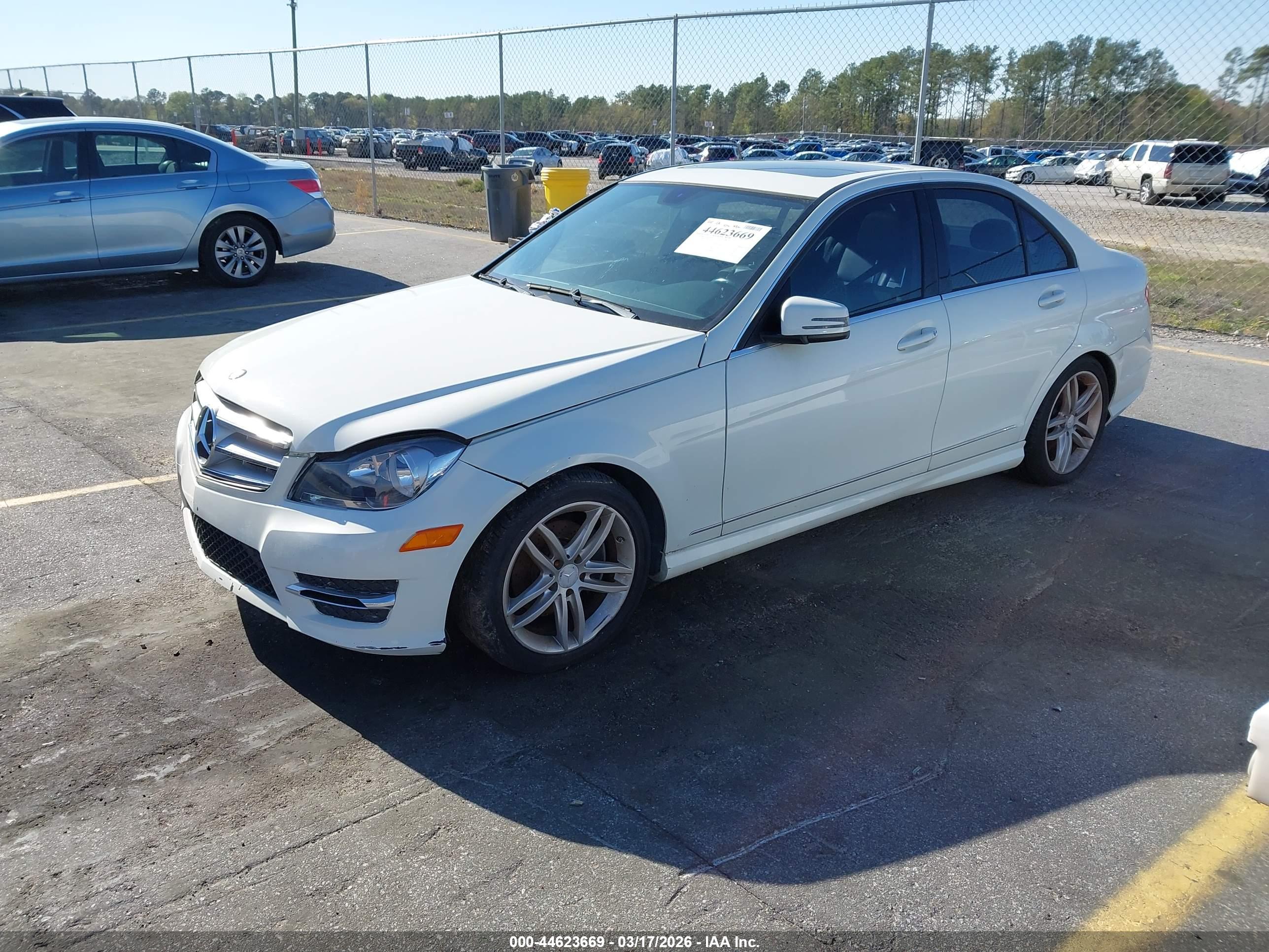 MERCEDES-BENZ C image 2