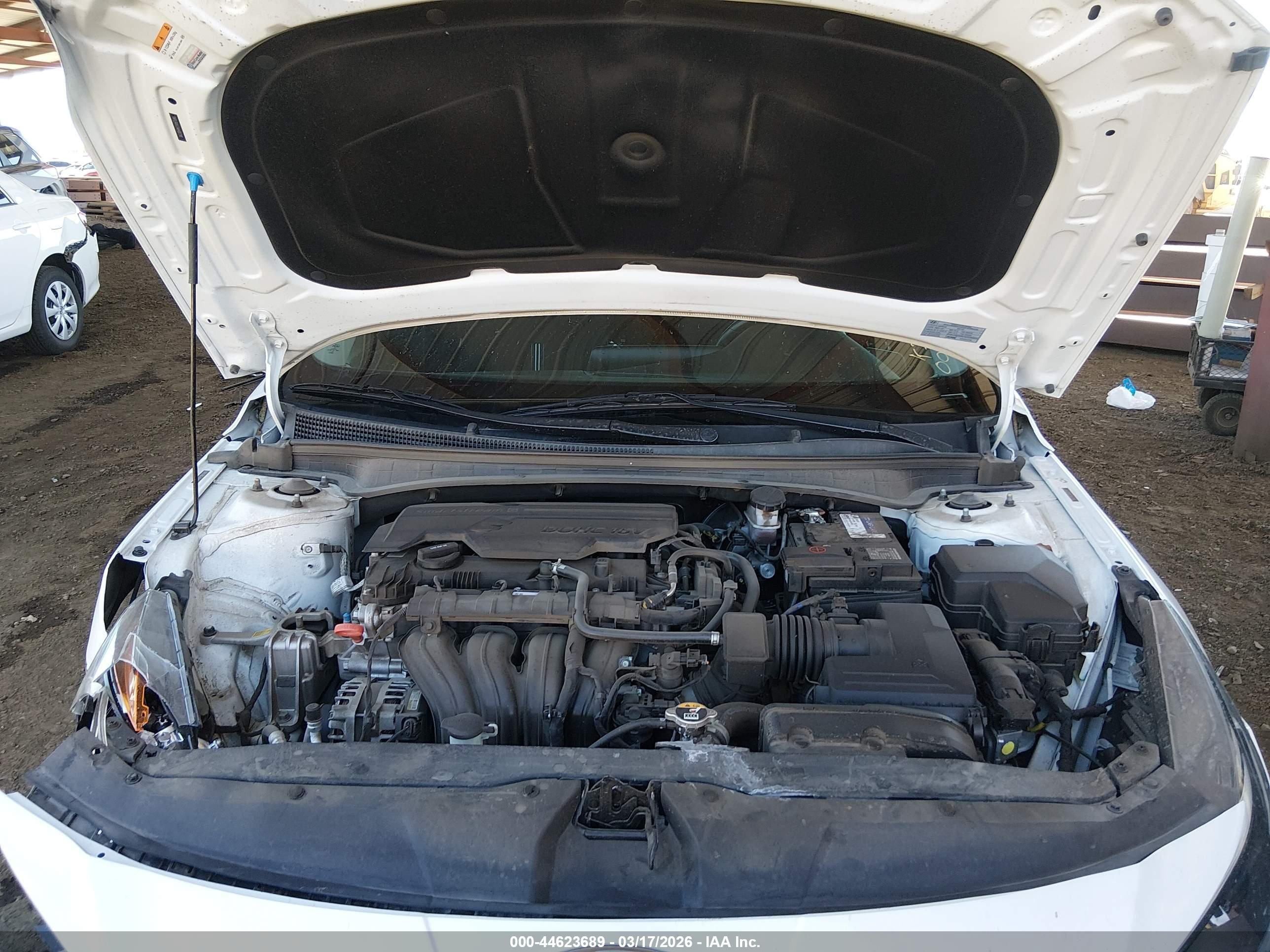 HYUNDAI ELANTRA image 10