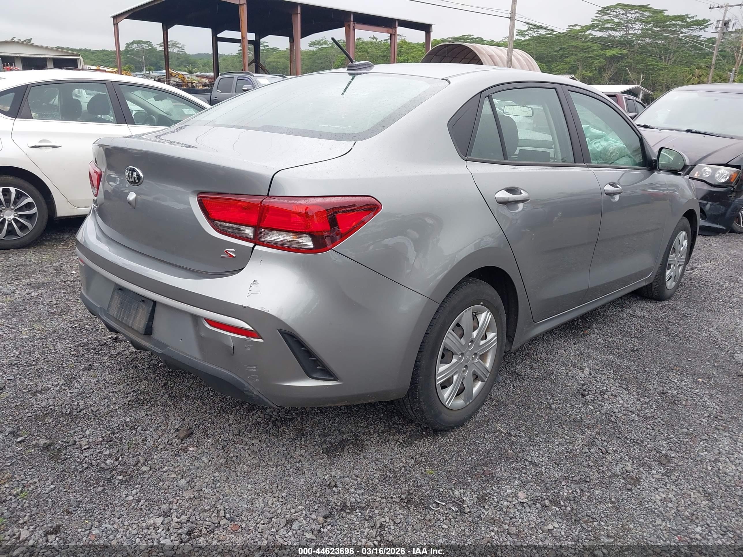 KIA RIO image 4