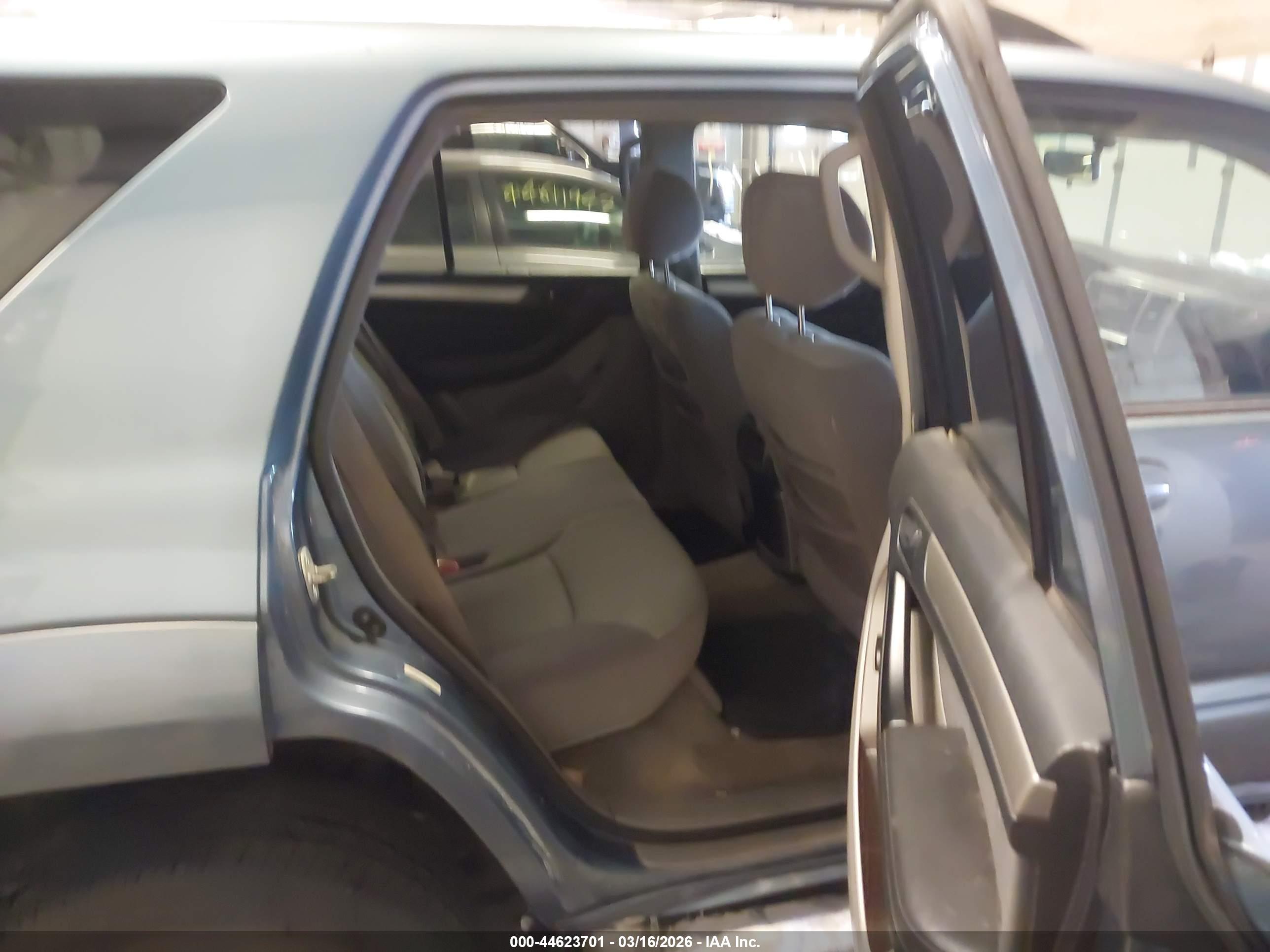 TOYOTA 4RUNNER image 8