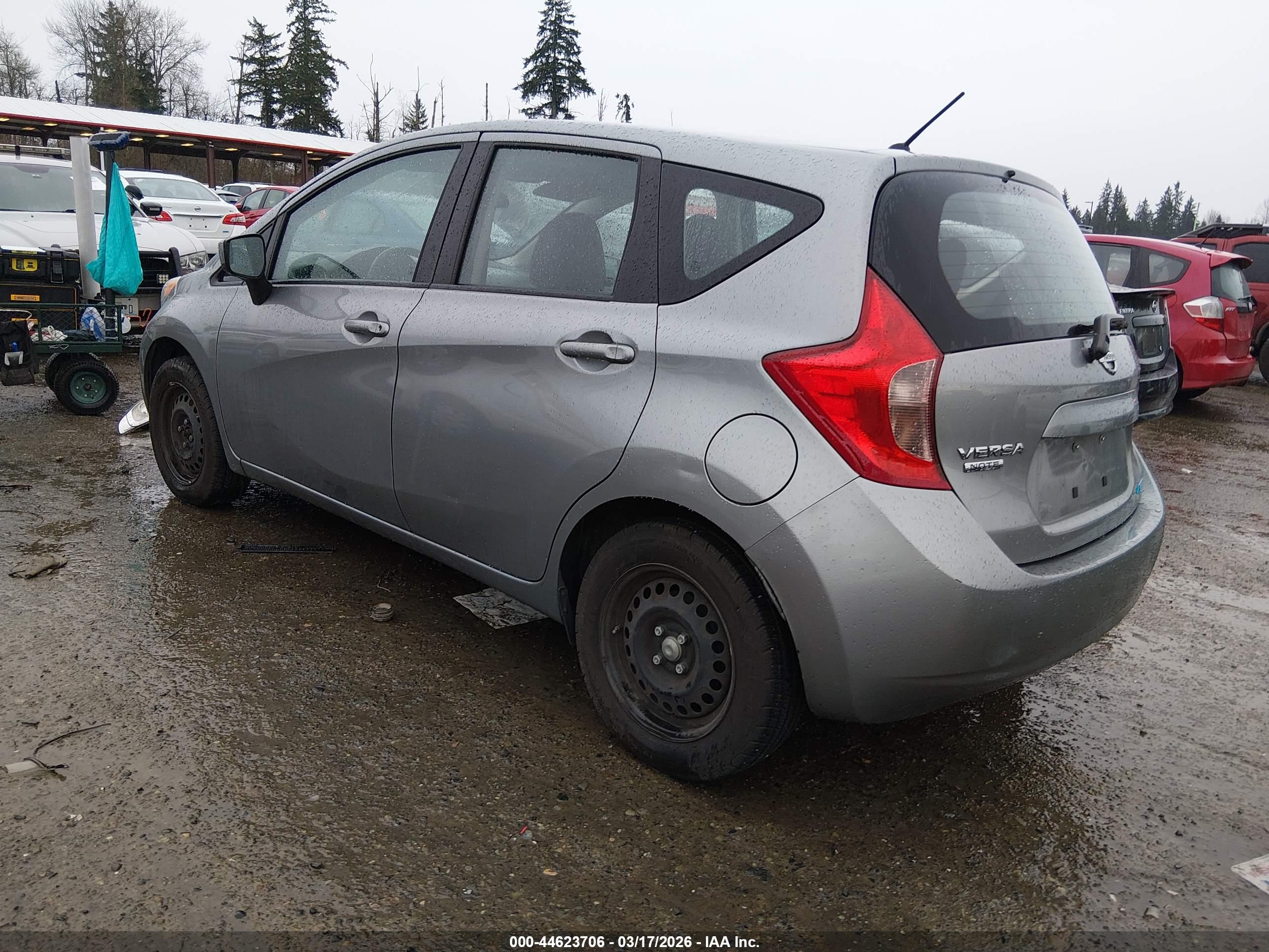 NISSAN VERSA image 3