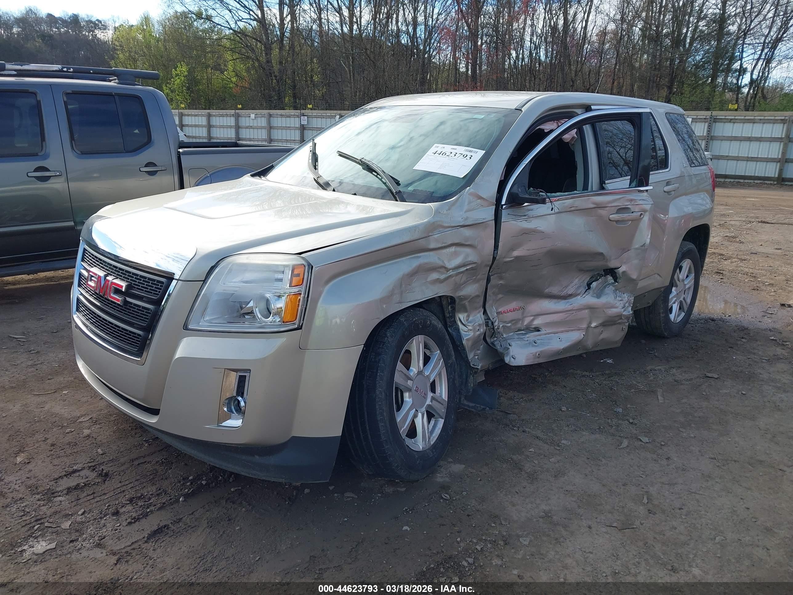 GMC TERRAIN image 2