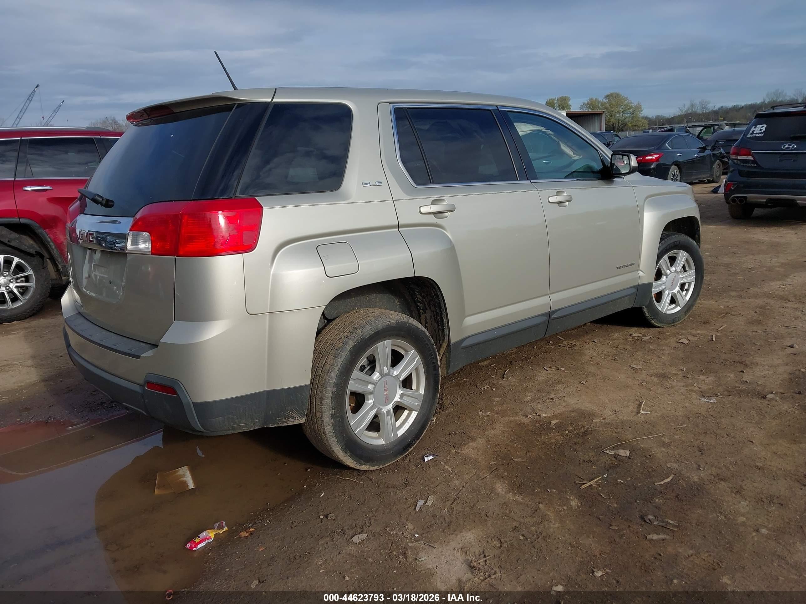 GMC TERRAIN image 4